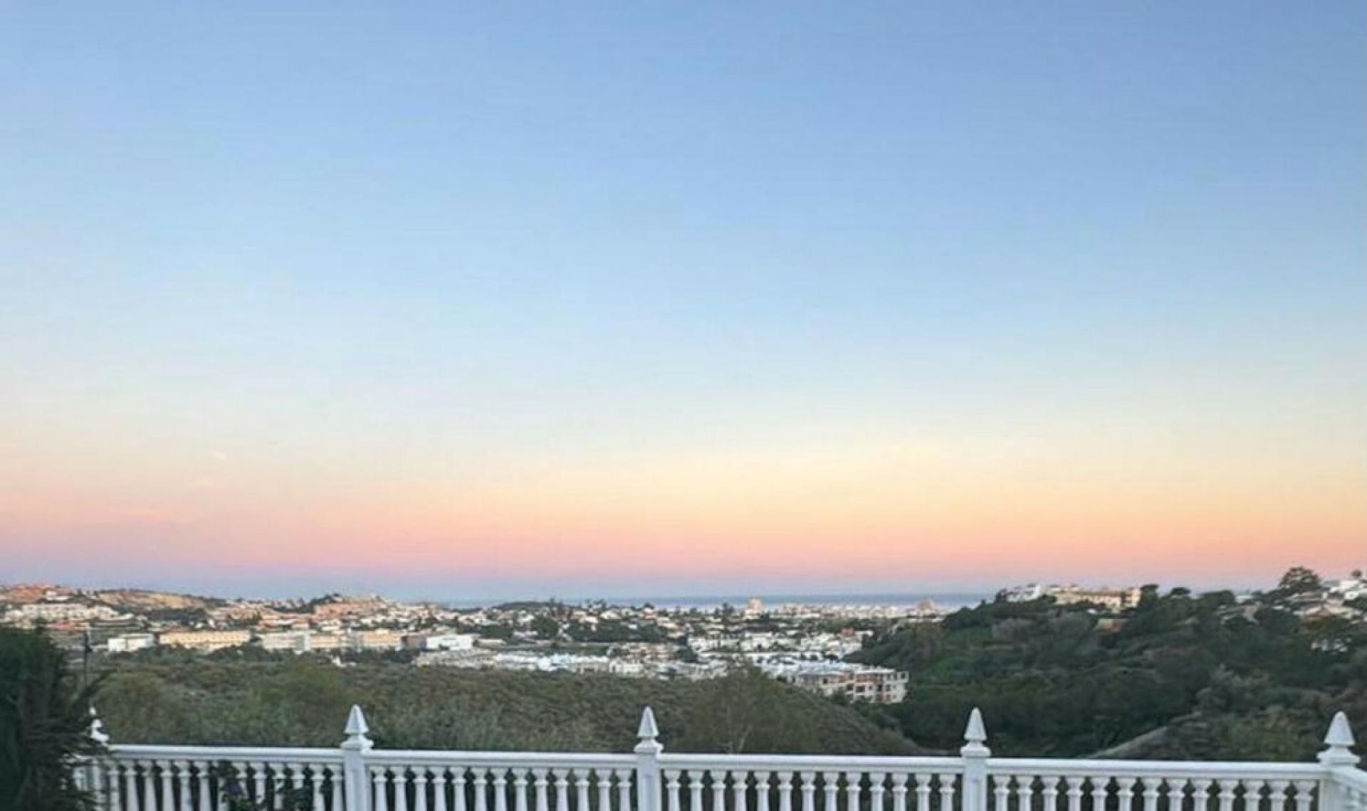 Resale - House -
Campo Mijas