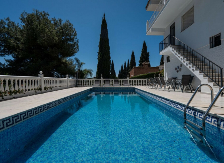 Resale - House -
Campo Mijas