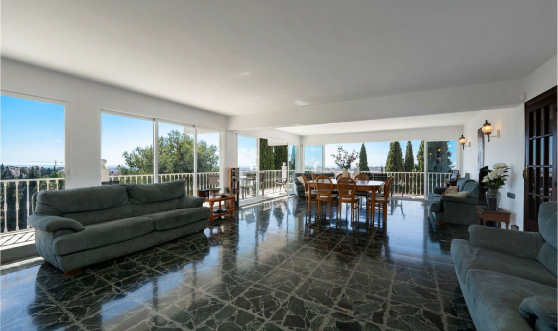 Resale - House -
Campo Mijas