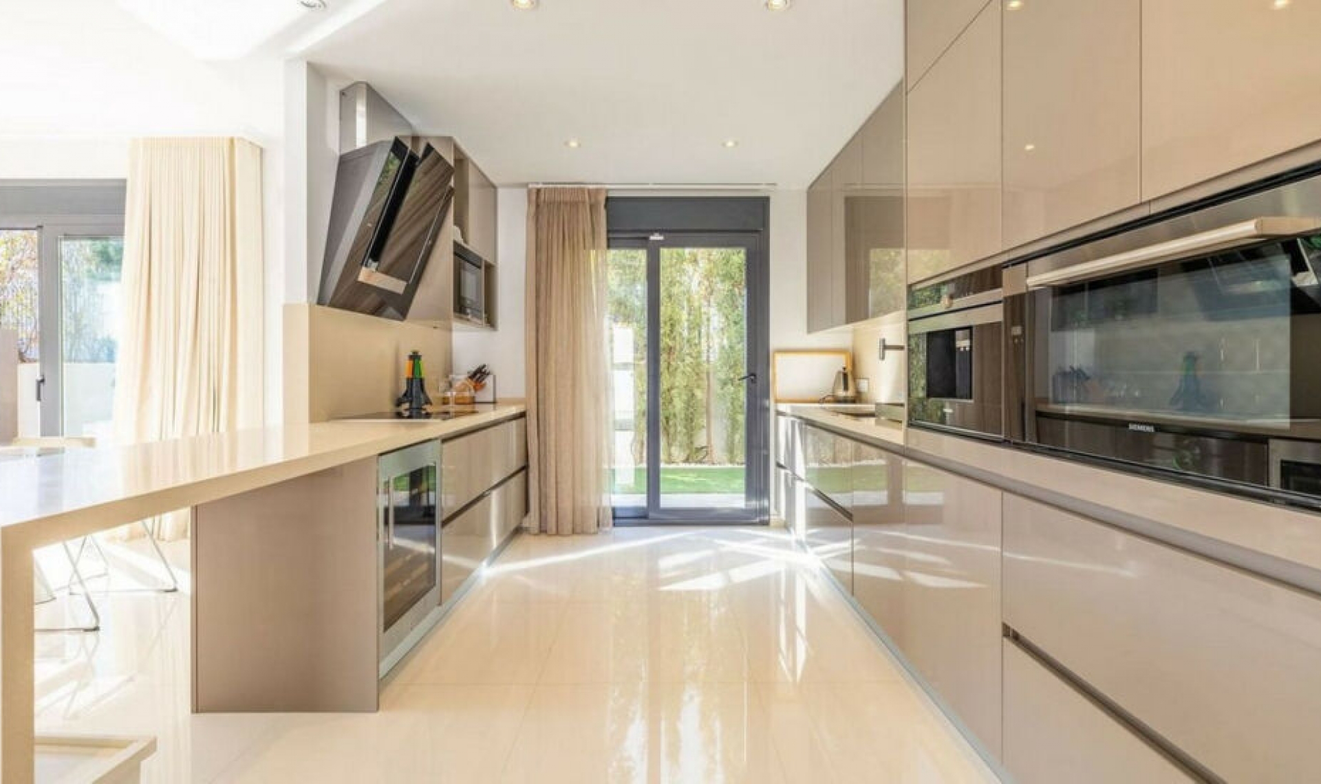 Resale - House -
Campoamor