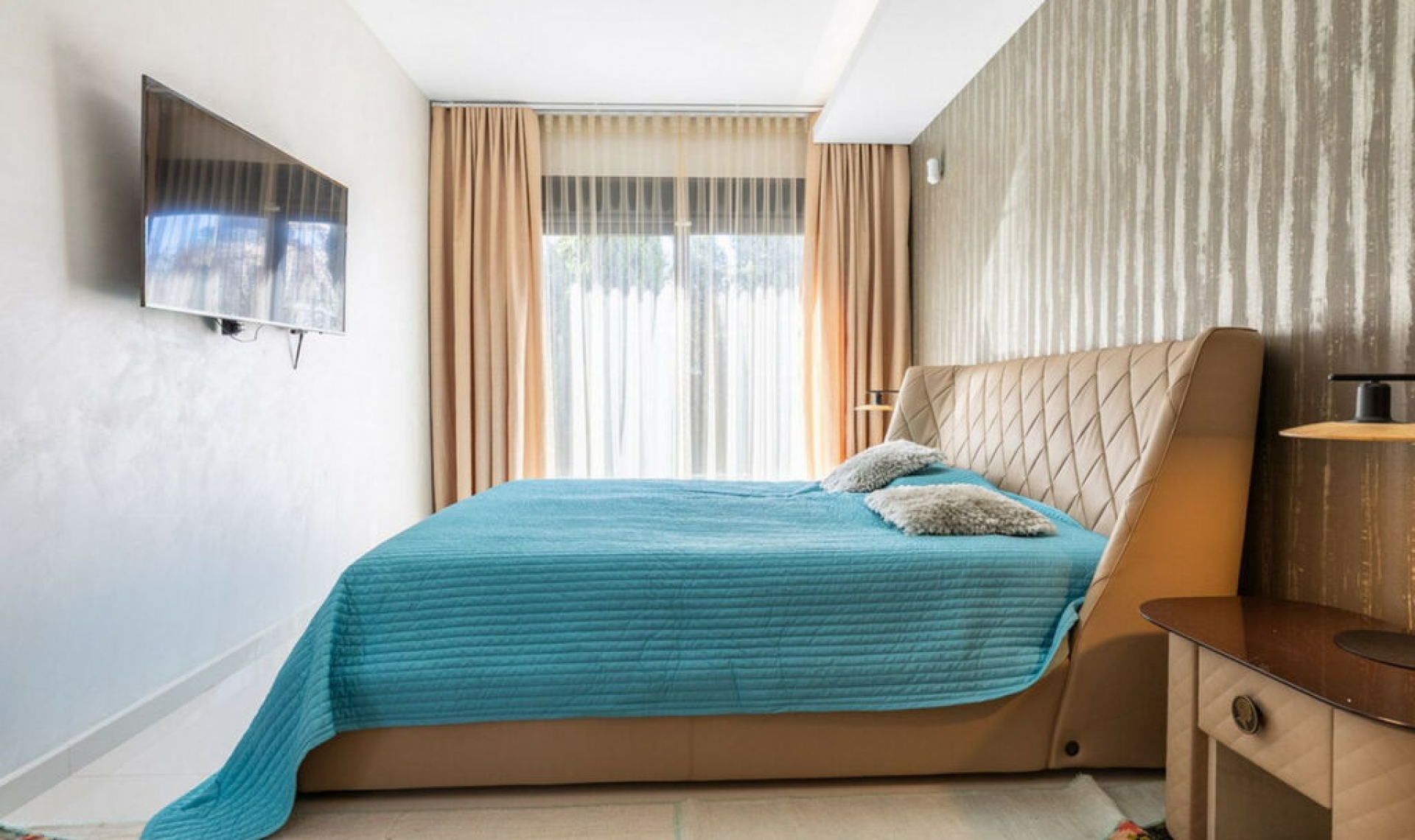 Resale - House -
Campoamor