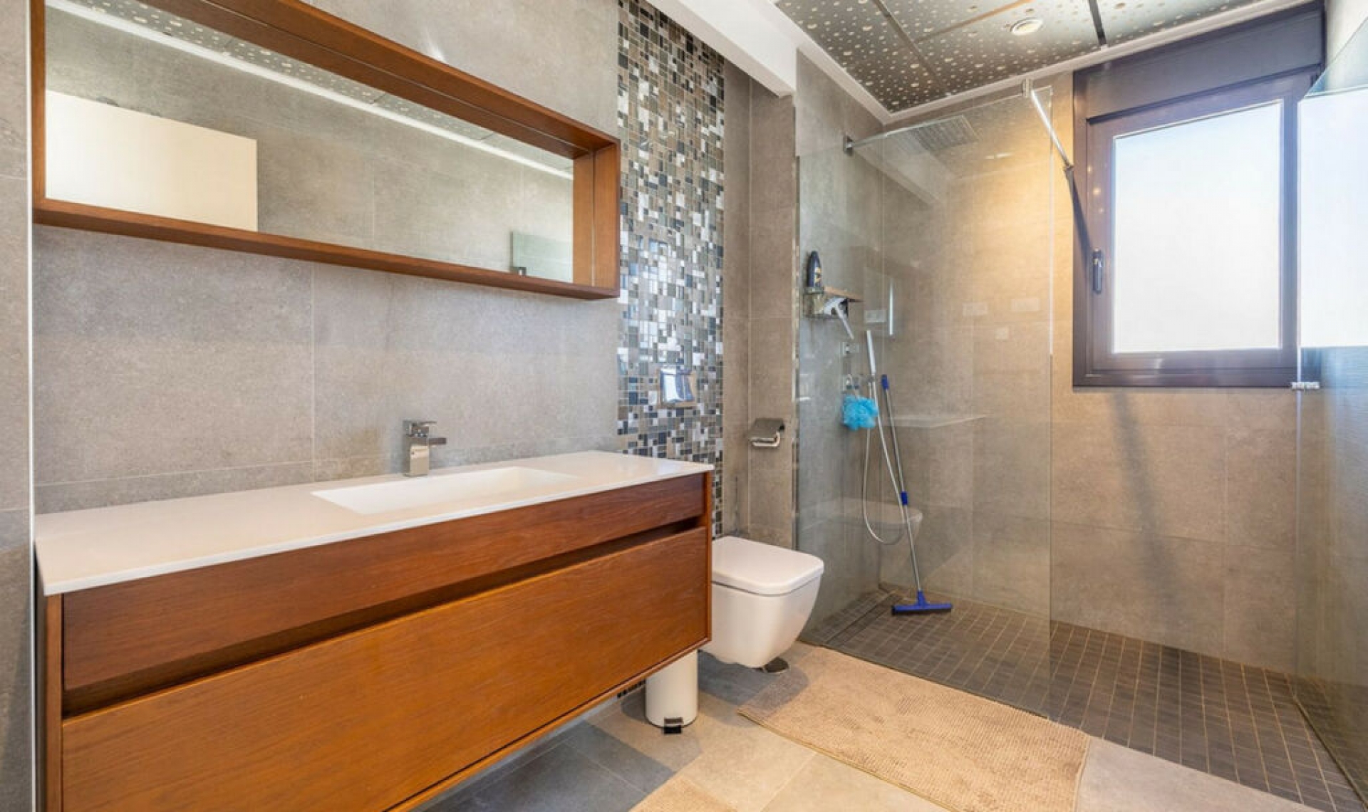 Resale - House -
Campoamor