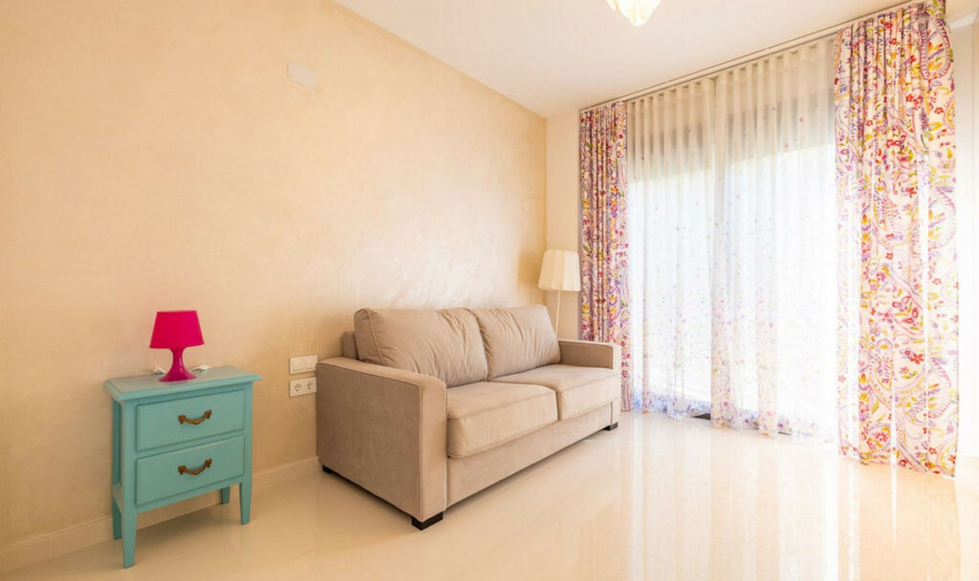 Resale - House -
Campoamor