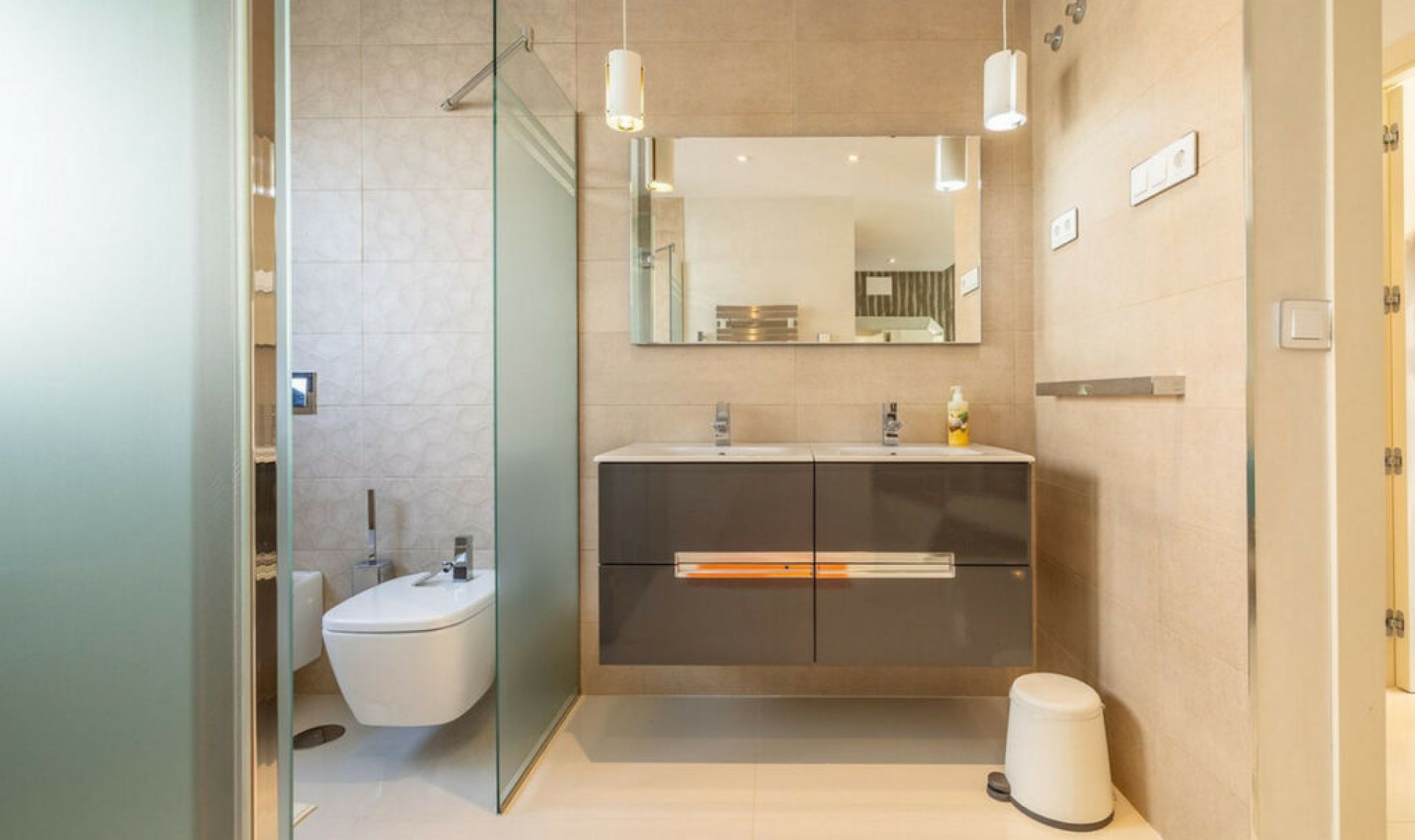 Resale - House -
Campoamor