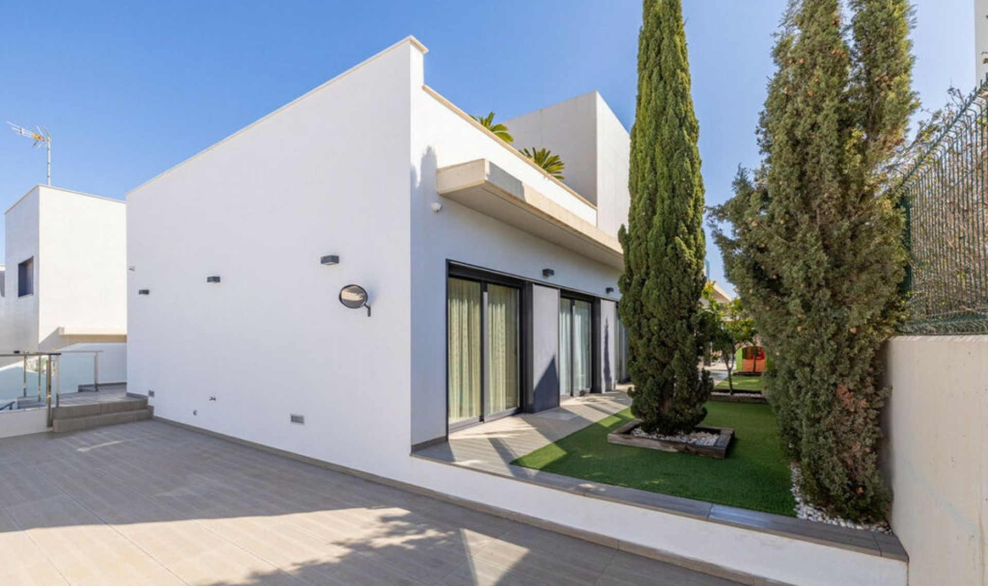 Resale - House -
Campoamor
