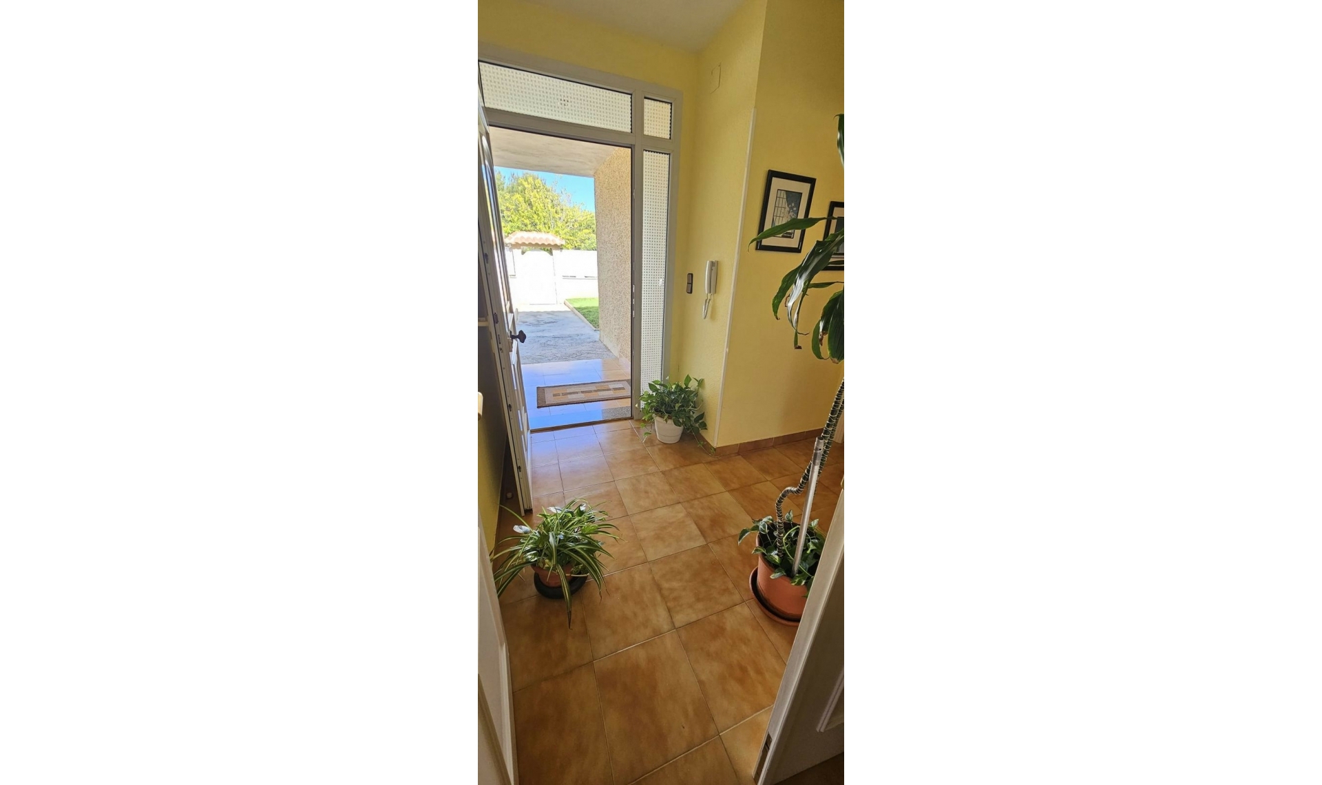 Resale - House -
Campoamor