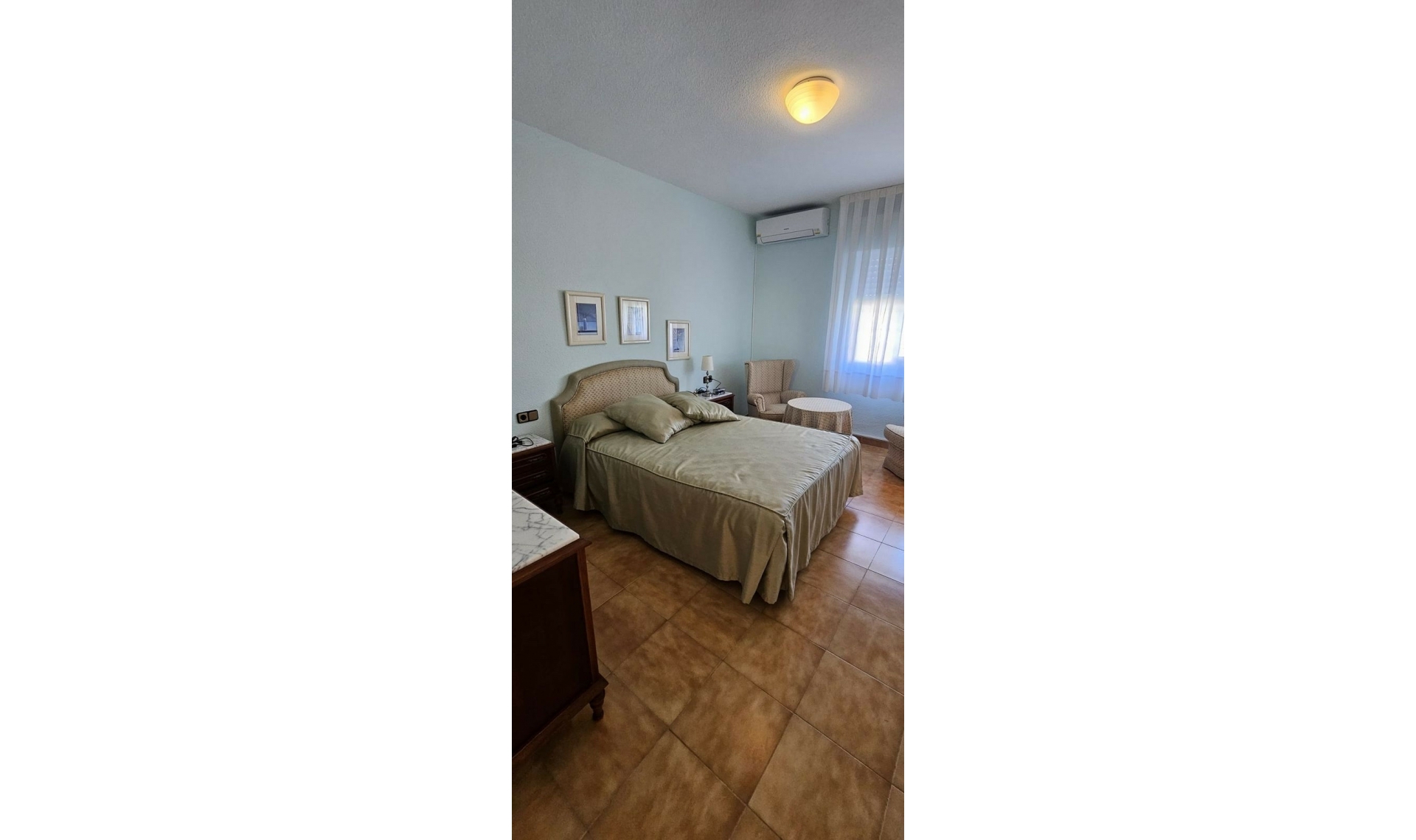 Resale - House -
Campoamor