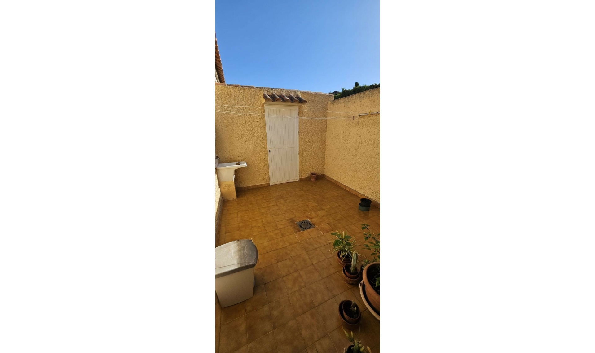 Resale - House -
Campoamor