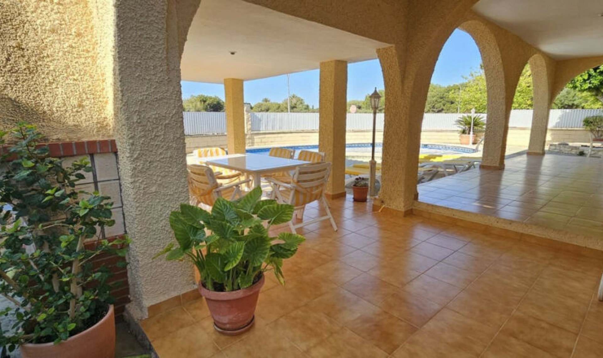 Resale - House -
Campoamor