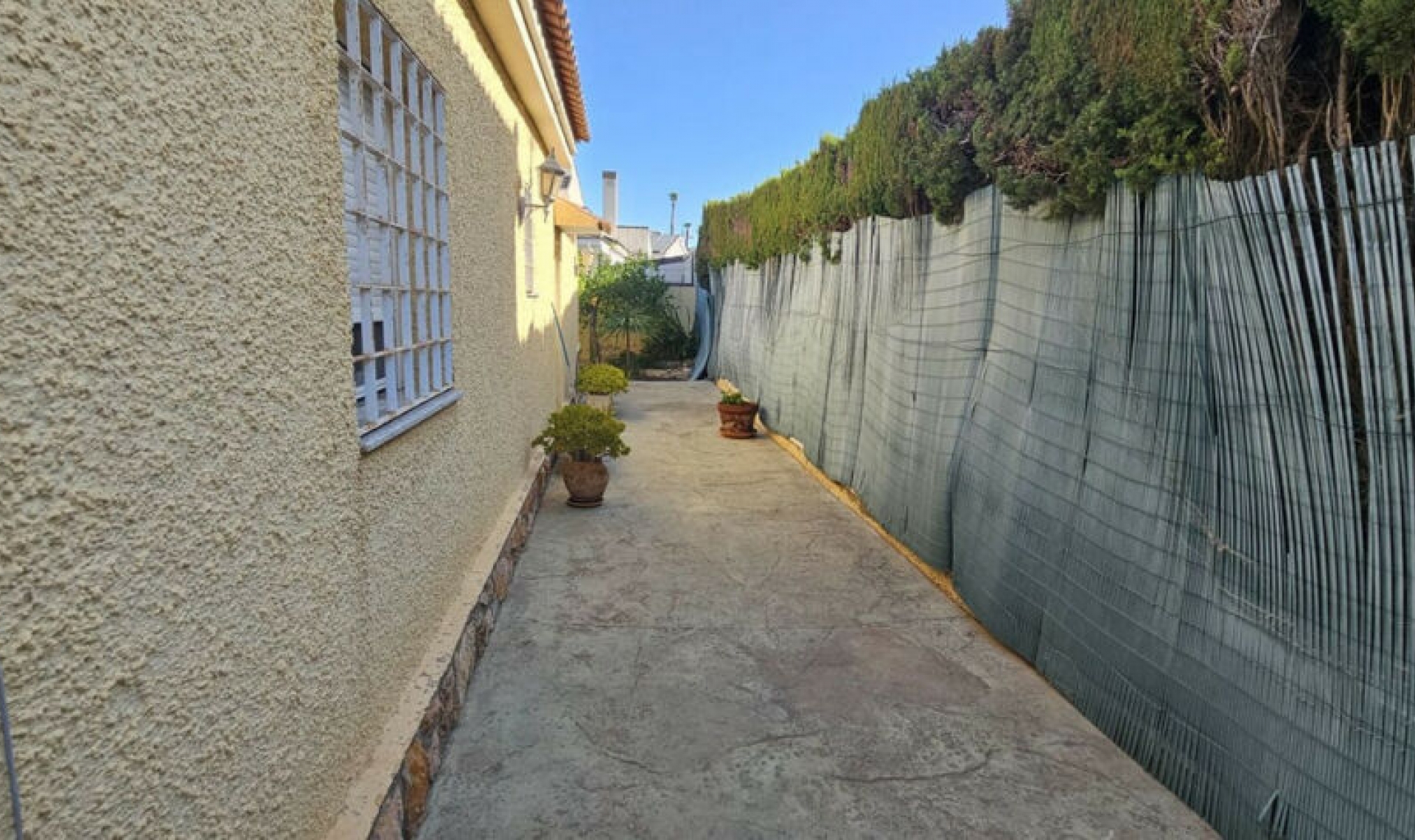 Resale - House -
Campoamor