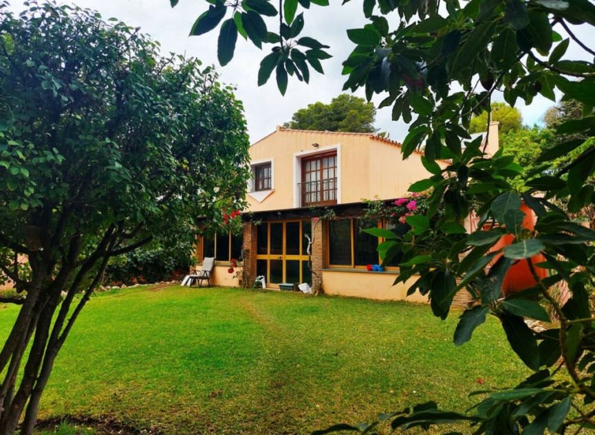 Resale - House -
Cancelada