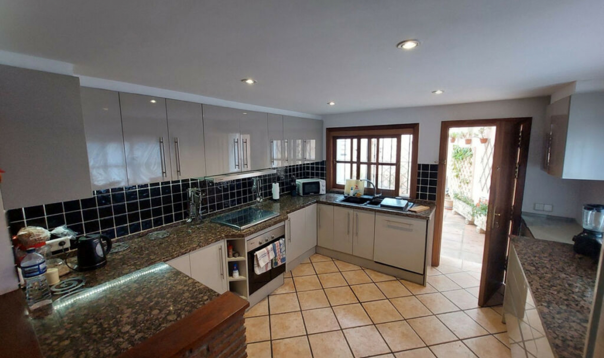 Resale - House -
Cancelada