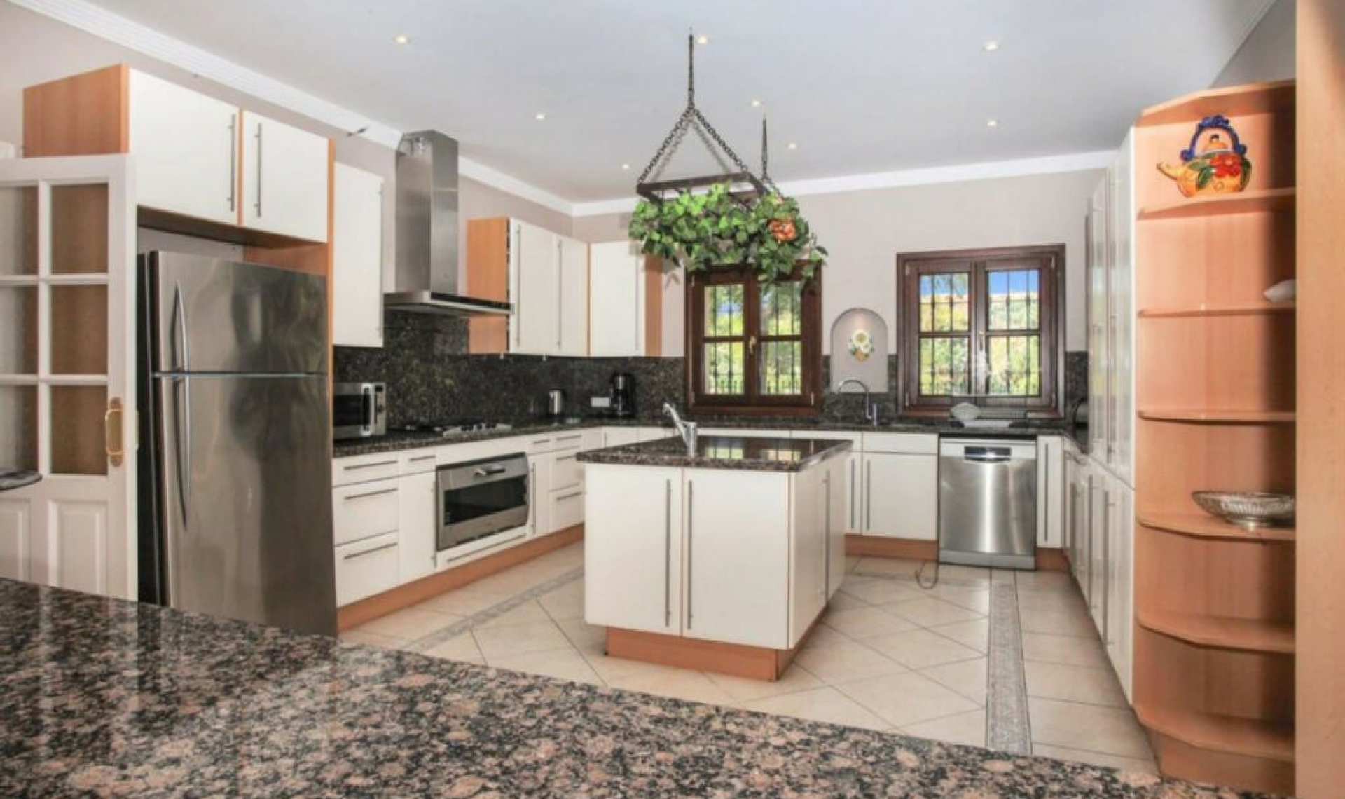 Resale - House -
Cancelada