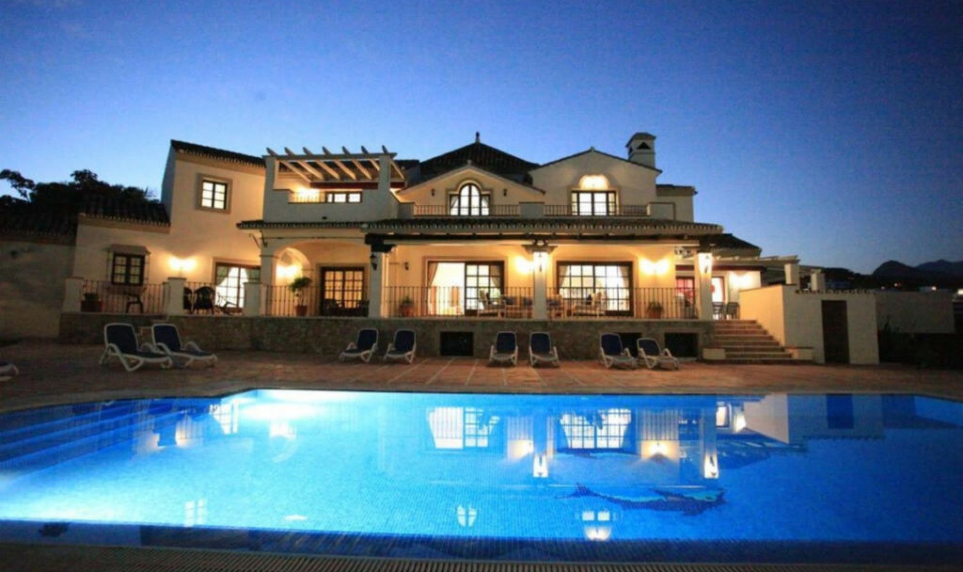Resale - House -
Cancelada
