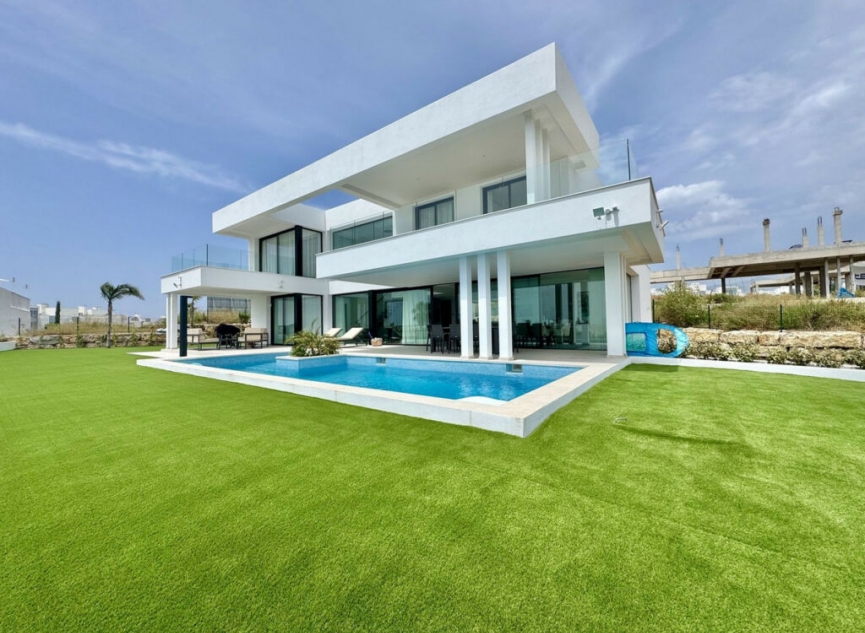 Resale - House -
Cancelada