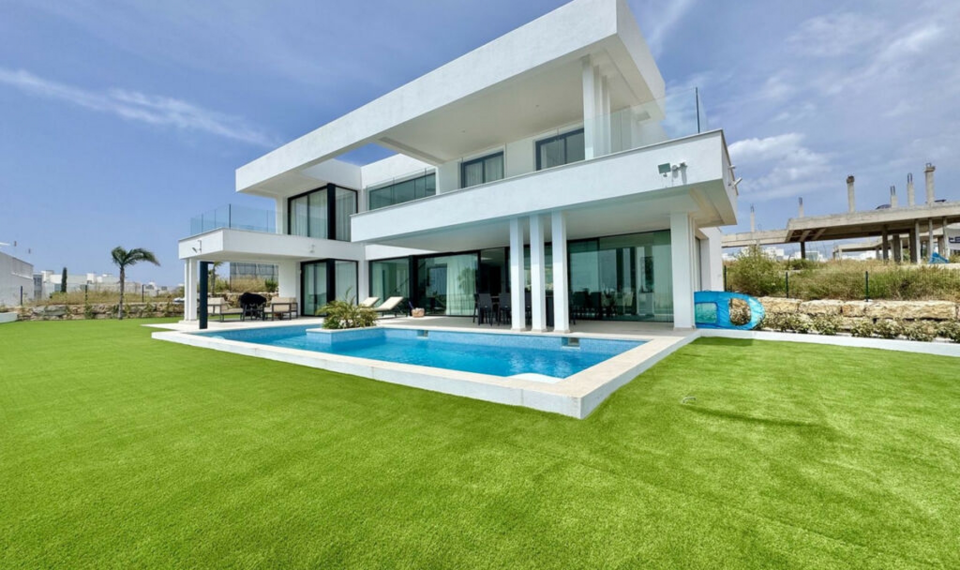 Resale - House -
Cancelada