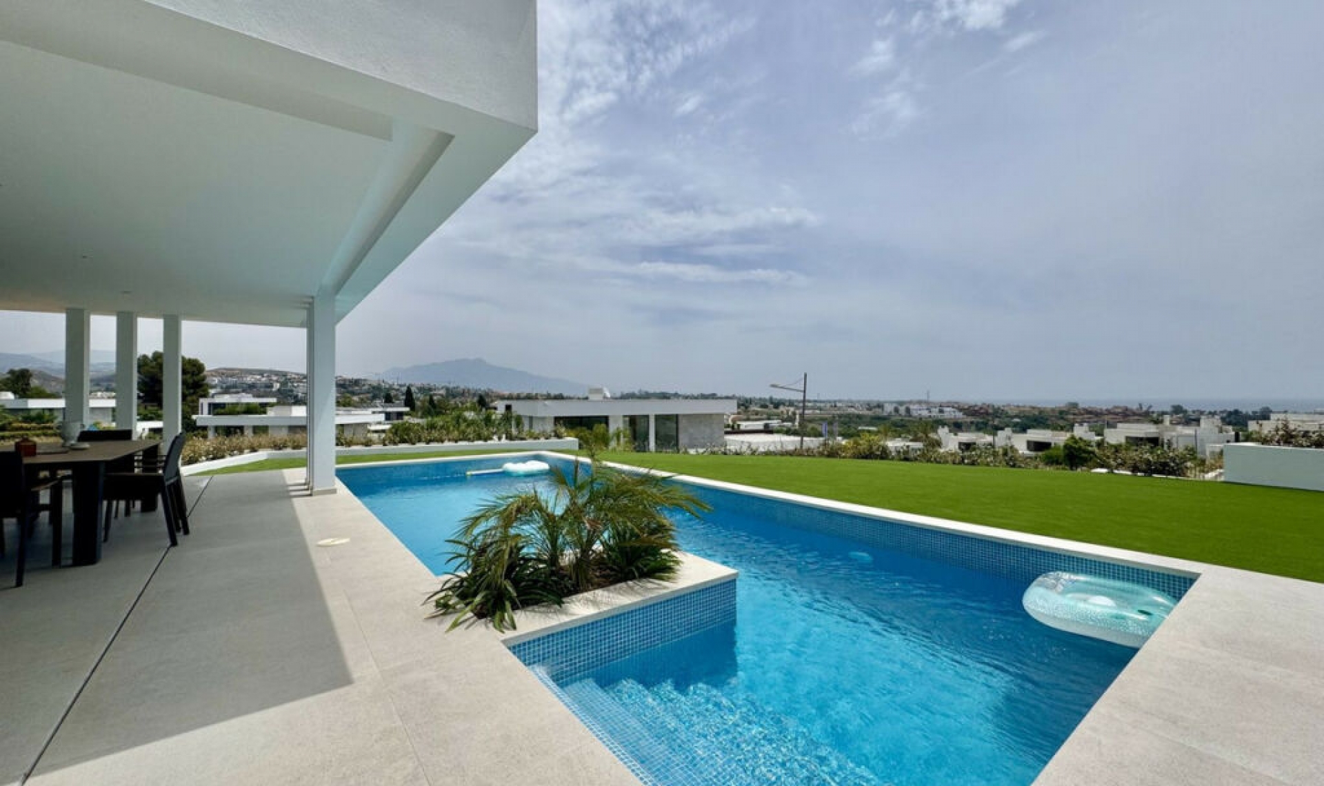 Resale - House -
Cancelada