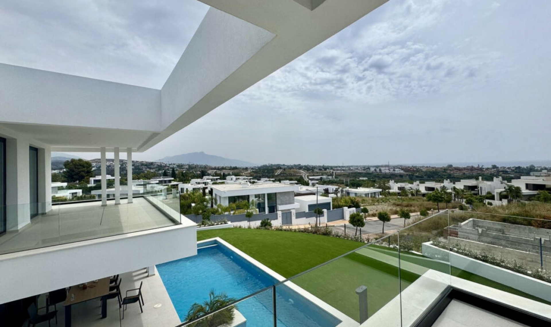 Resale - House -
Cancelada