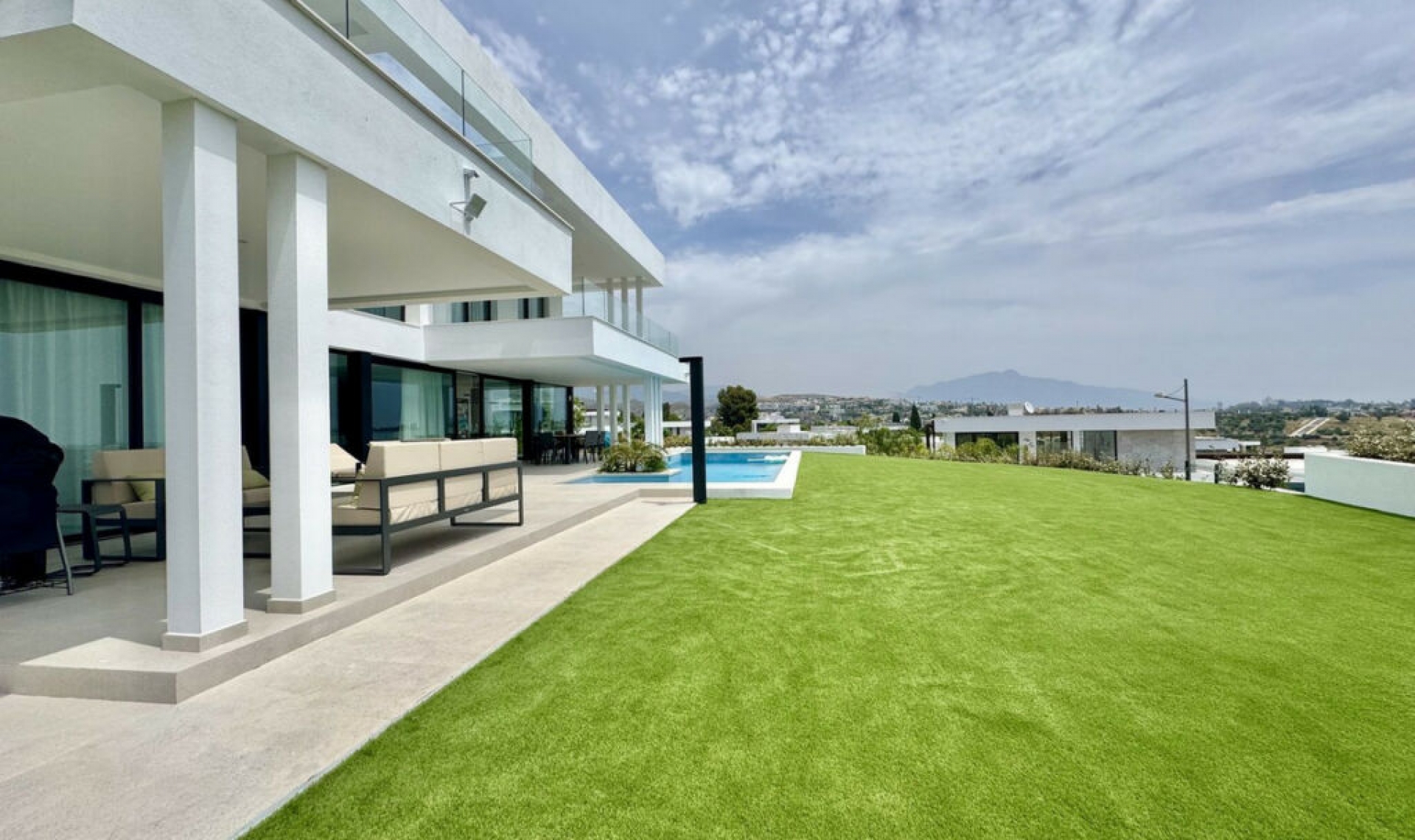 Resale - House -
Cancelada