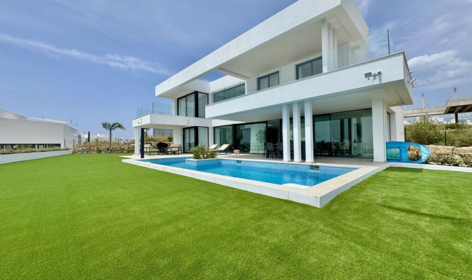 Resale - House -
Cancelada