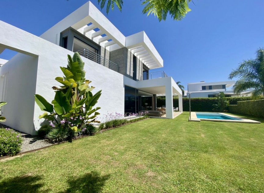 Resale - House -
Cancelada