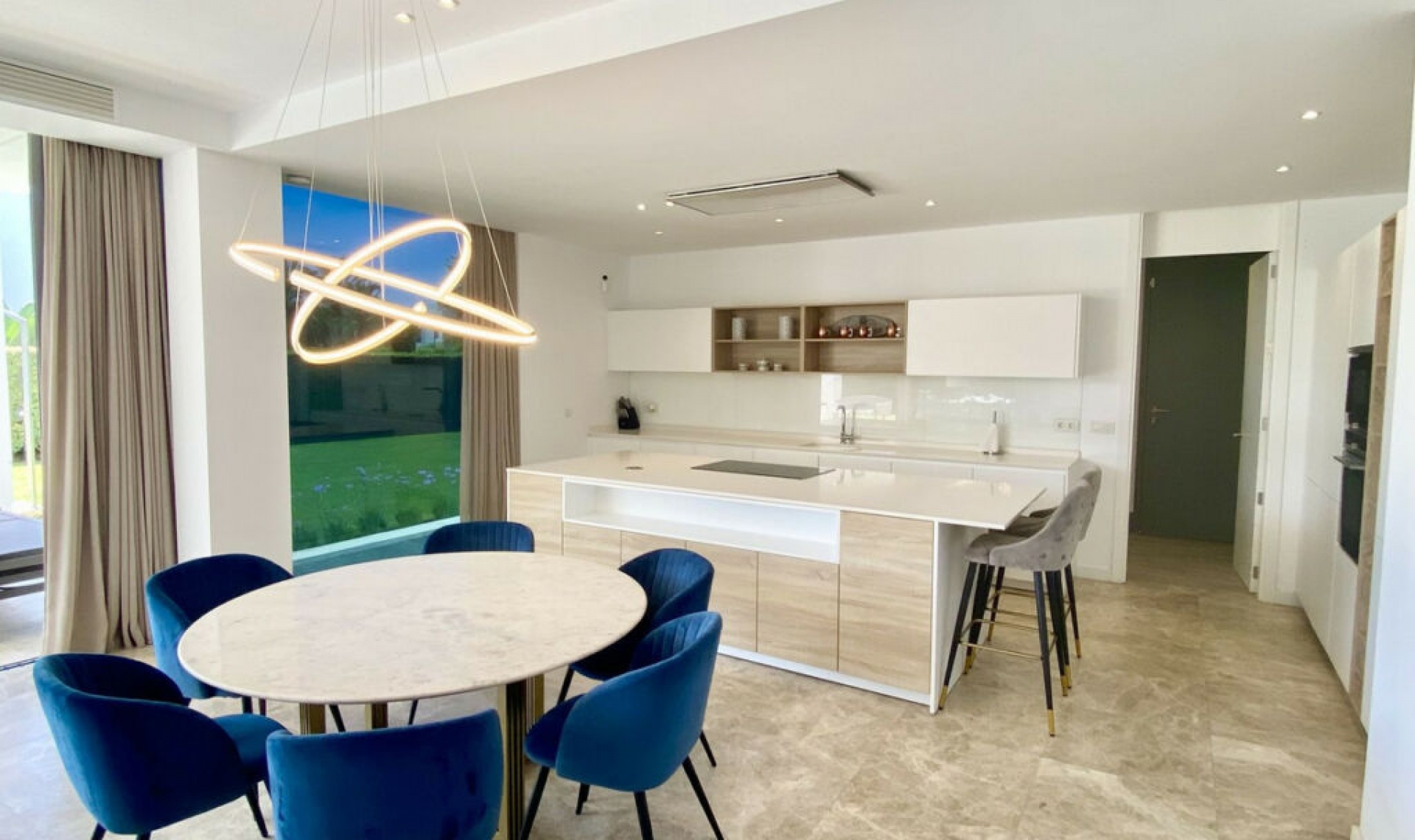 Resale - House -
Cancelada