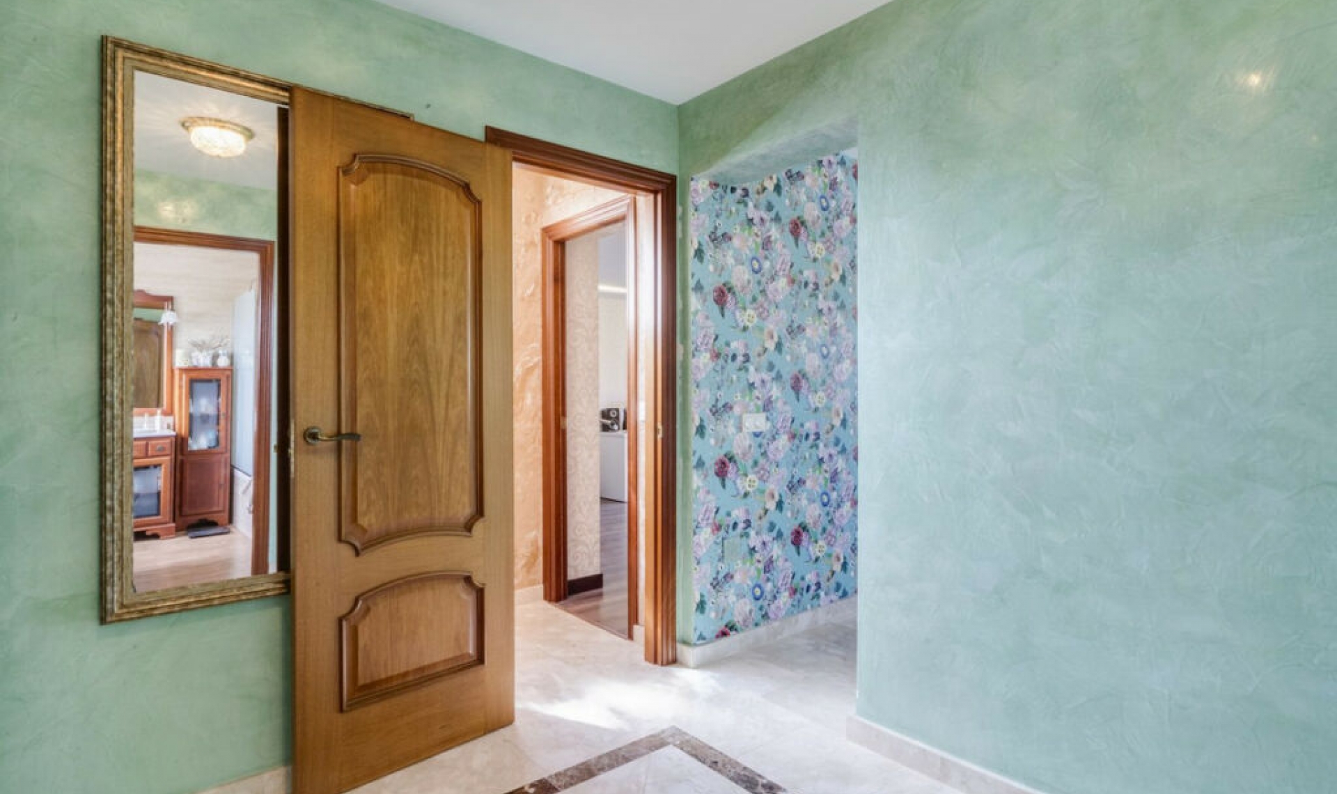 Resale - House -
Carib Playa