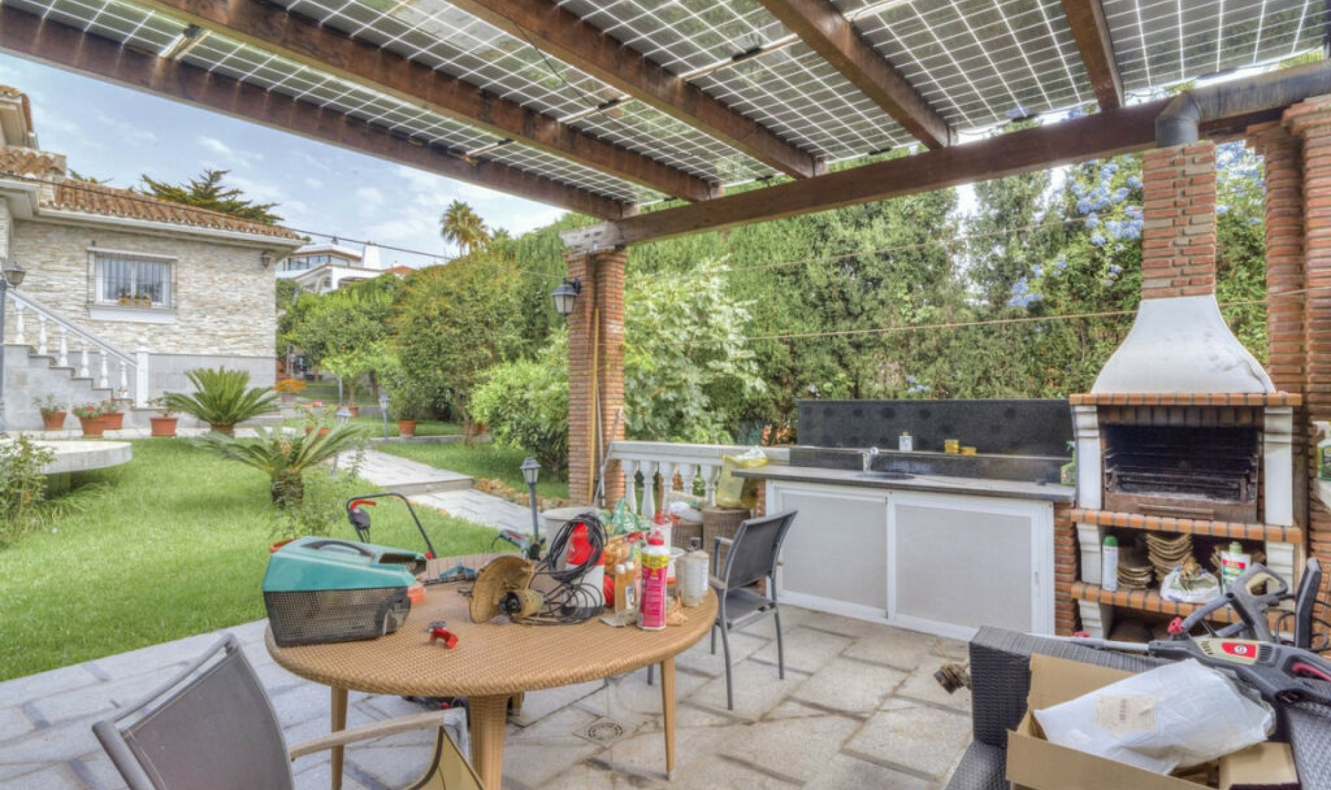 Resale - House -
Carib Playa