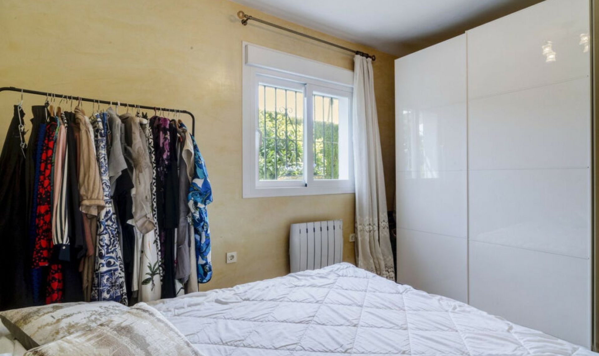 Resale - House -
Carib Playa