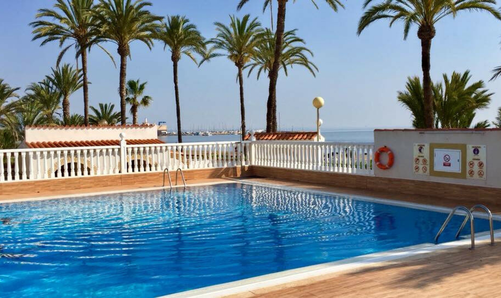 Resale - House -
Cartagena