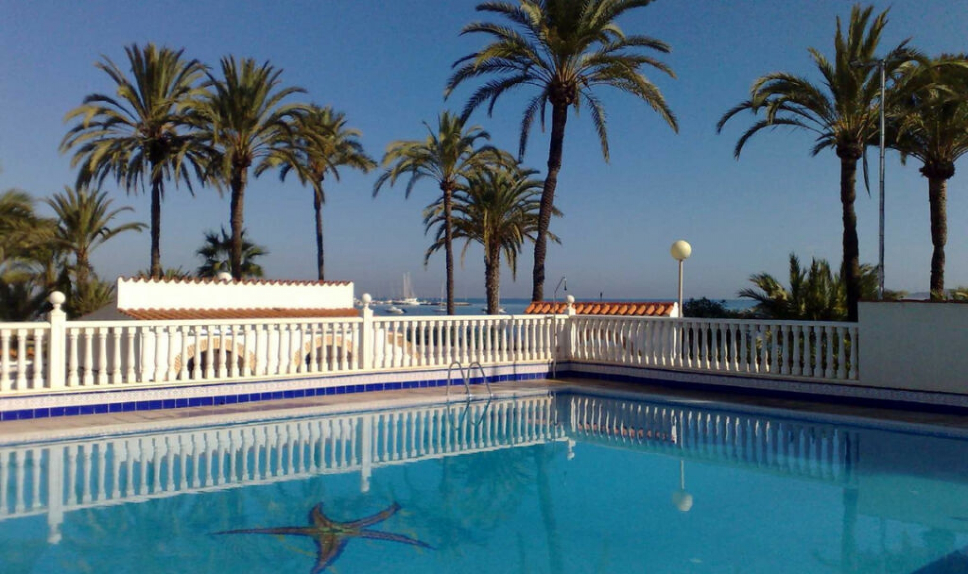 Resale - House -
Cartagena