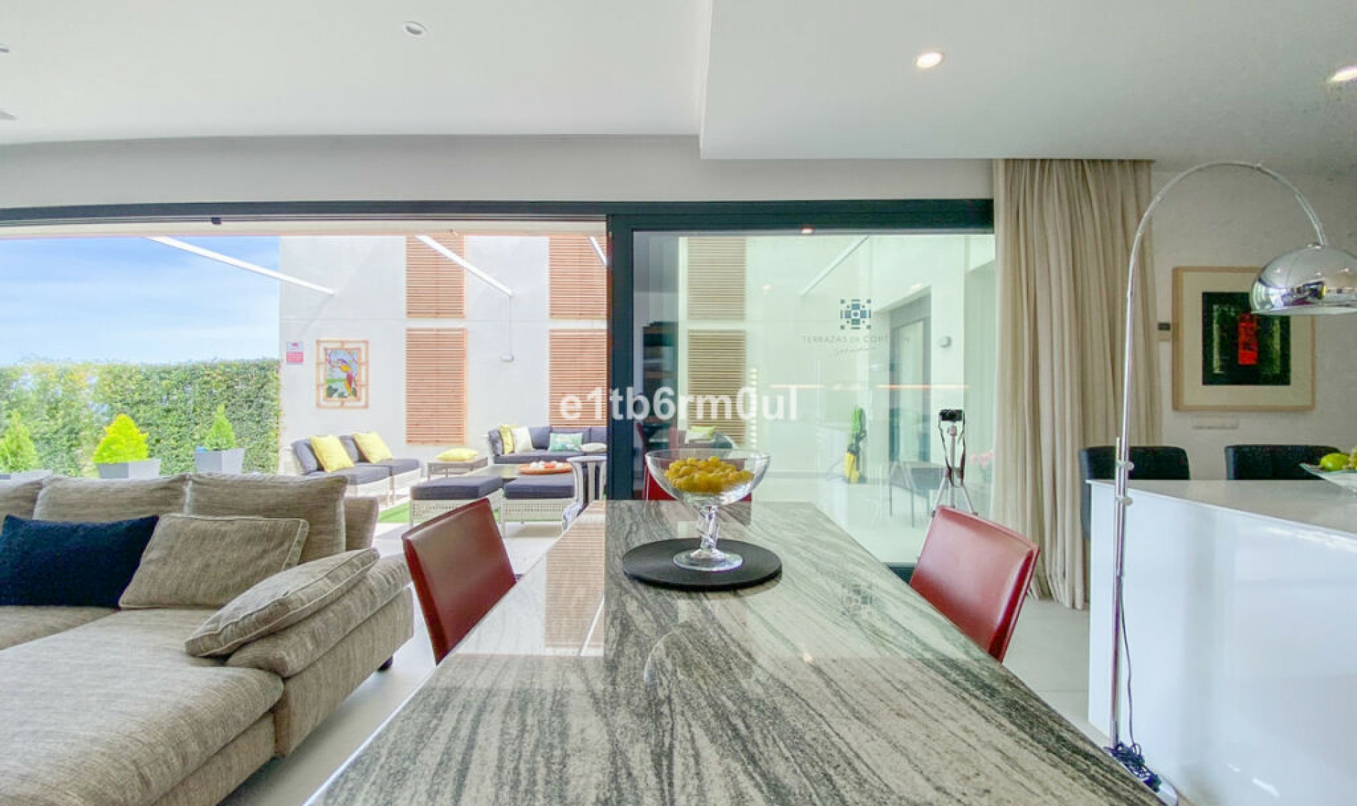 Resale - House -
Casares Playa