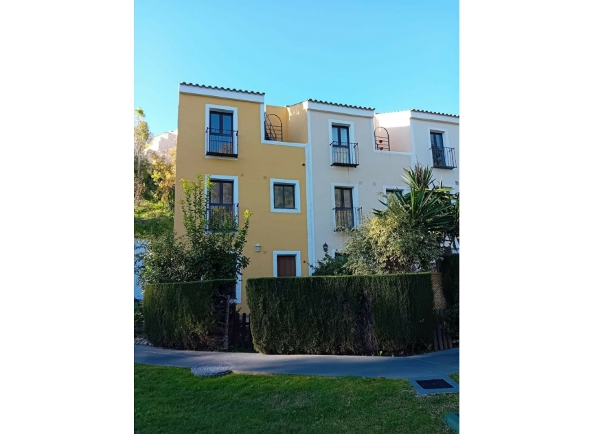 Resale - House -
Casares Playa