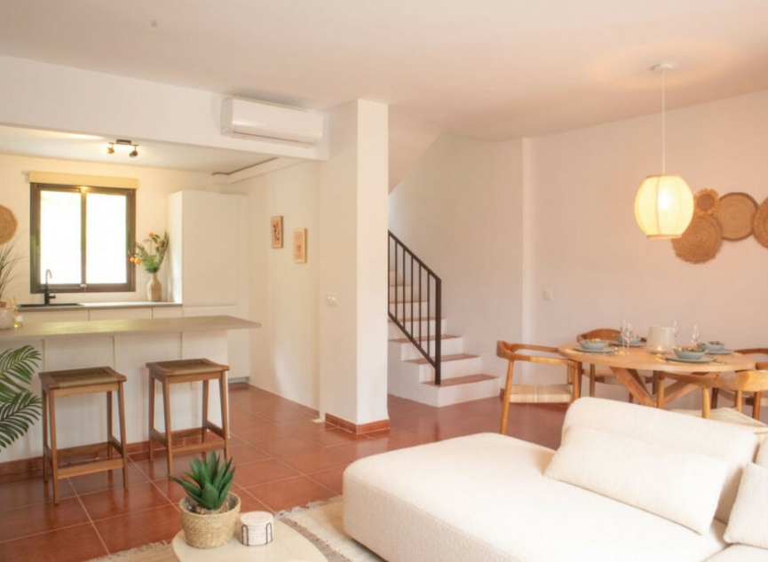 Resale - House -
Casares Playa