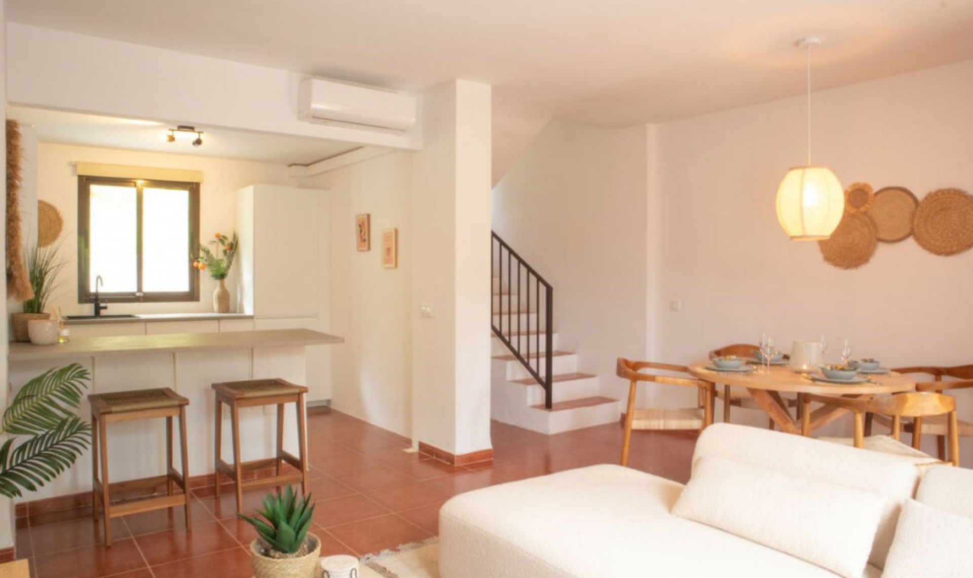 Resale - House -
Casares Playa