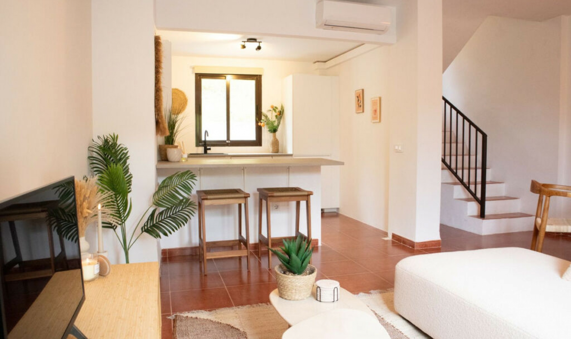 Resale - House -
Casares Playa