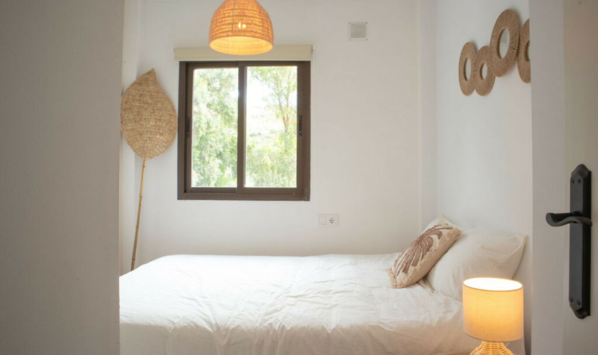 Resale - House -
Casares Playa