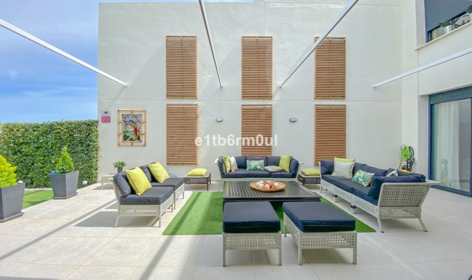 Resale - House -
Casares Playa