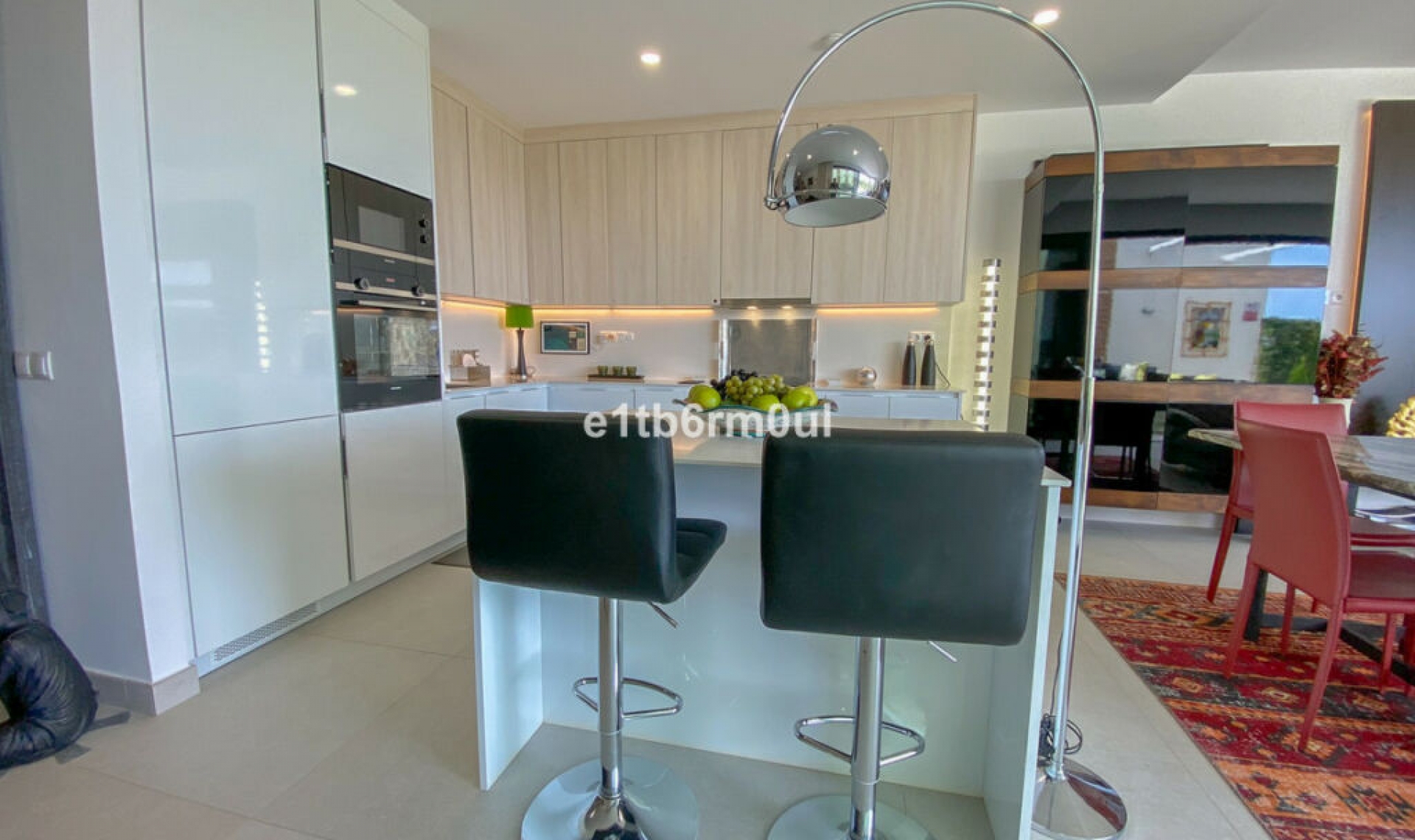 Resale - House -
Casares Playa