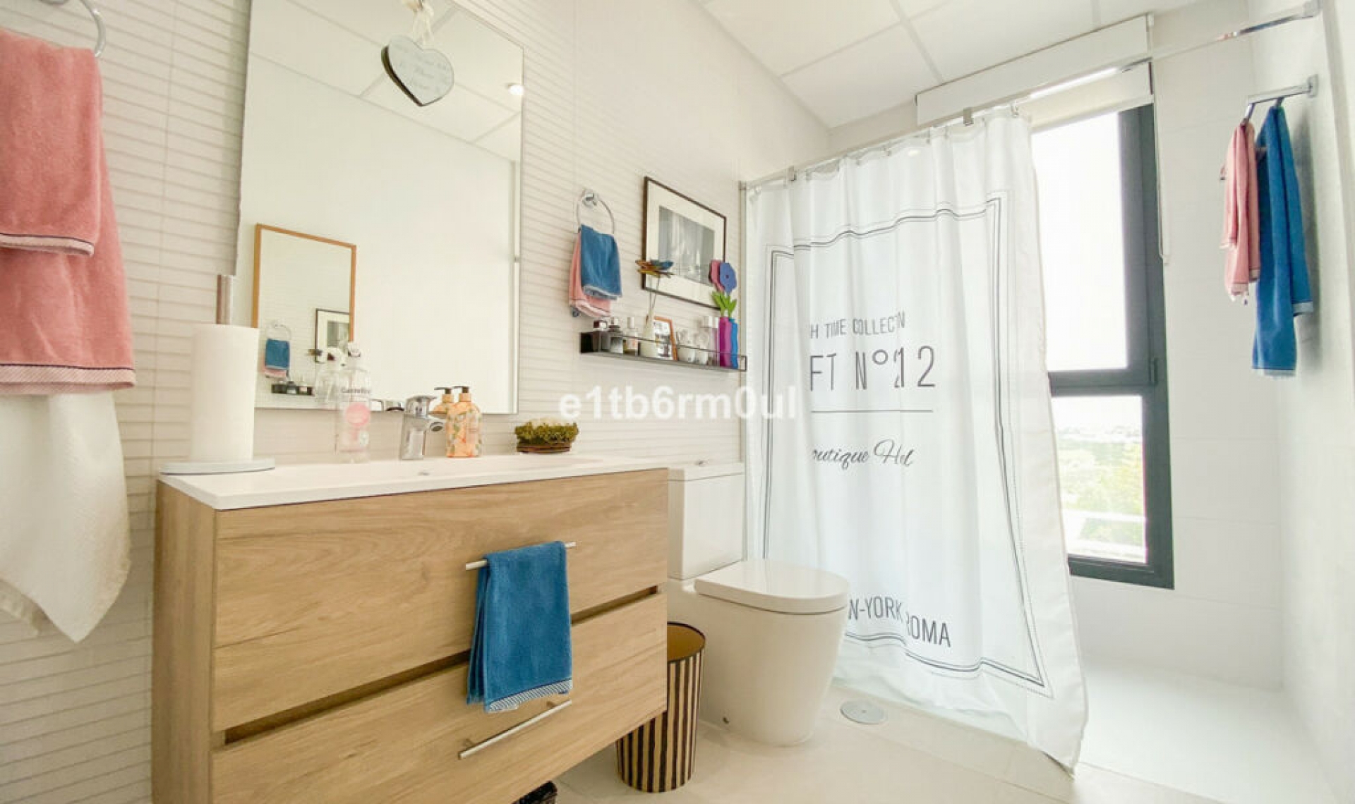 Resale - House -
Casares Playa