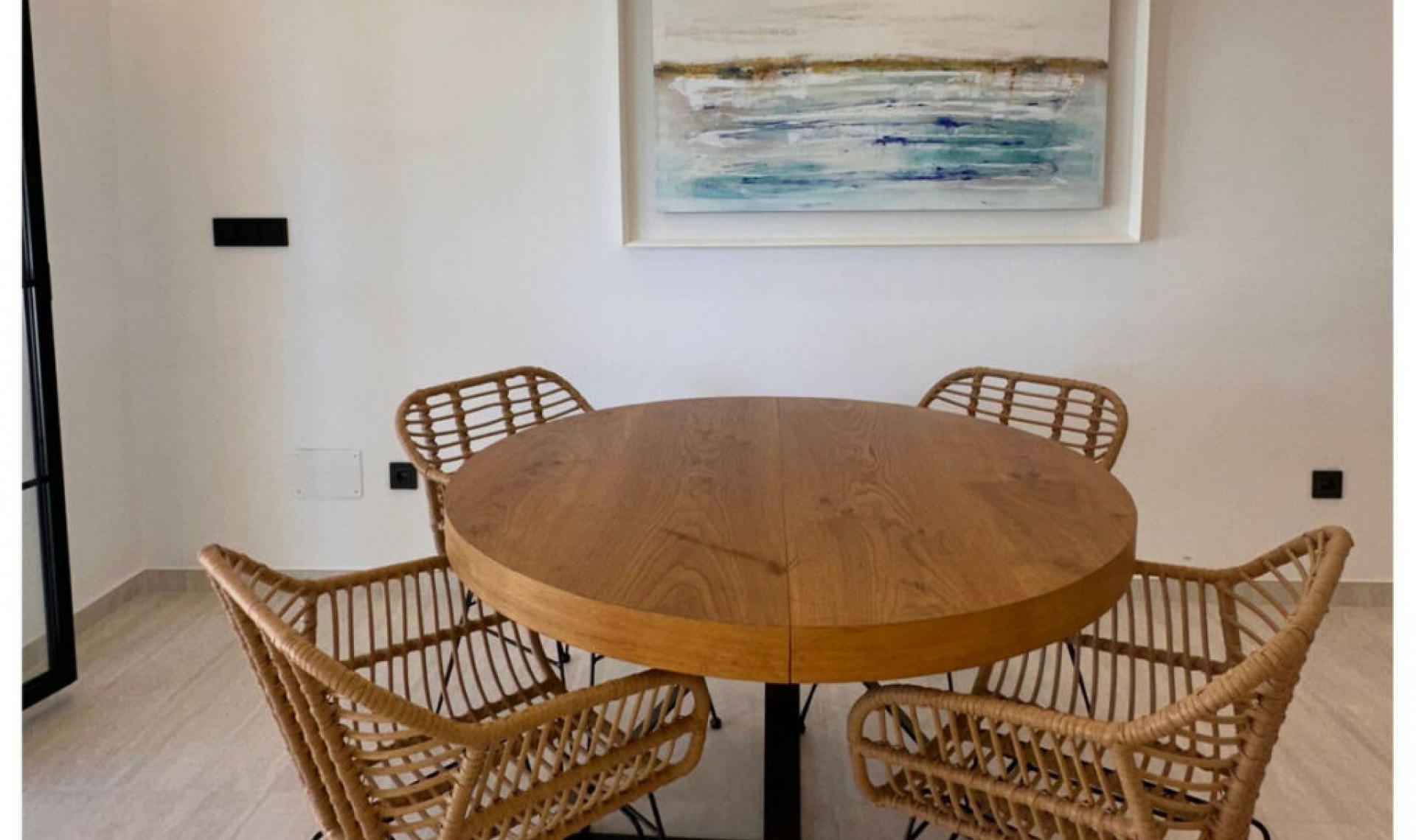 Resale - House -
Casares Playa