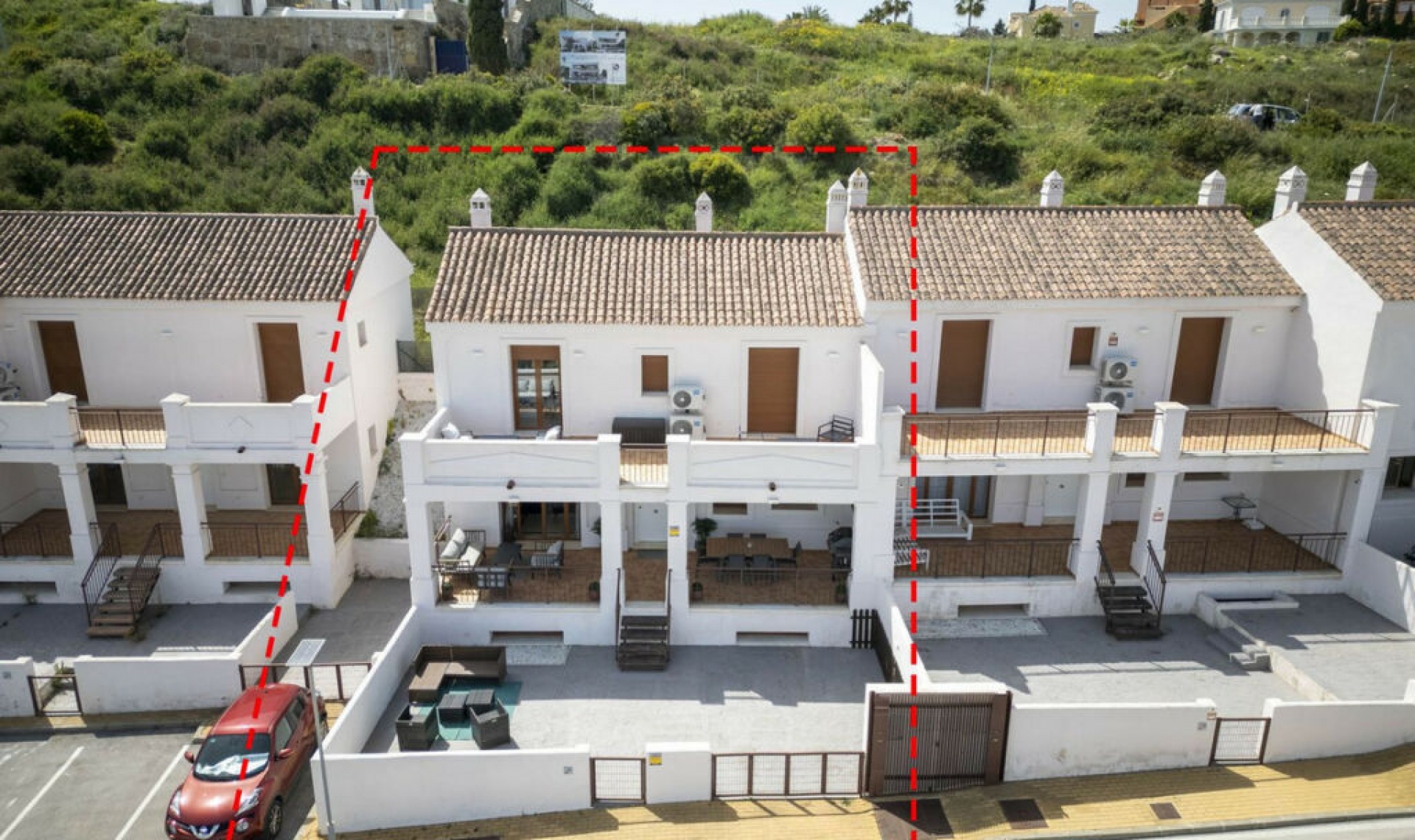 Resale - House -
Casares Playa