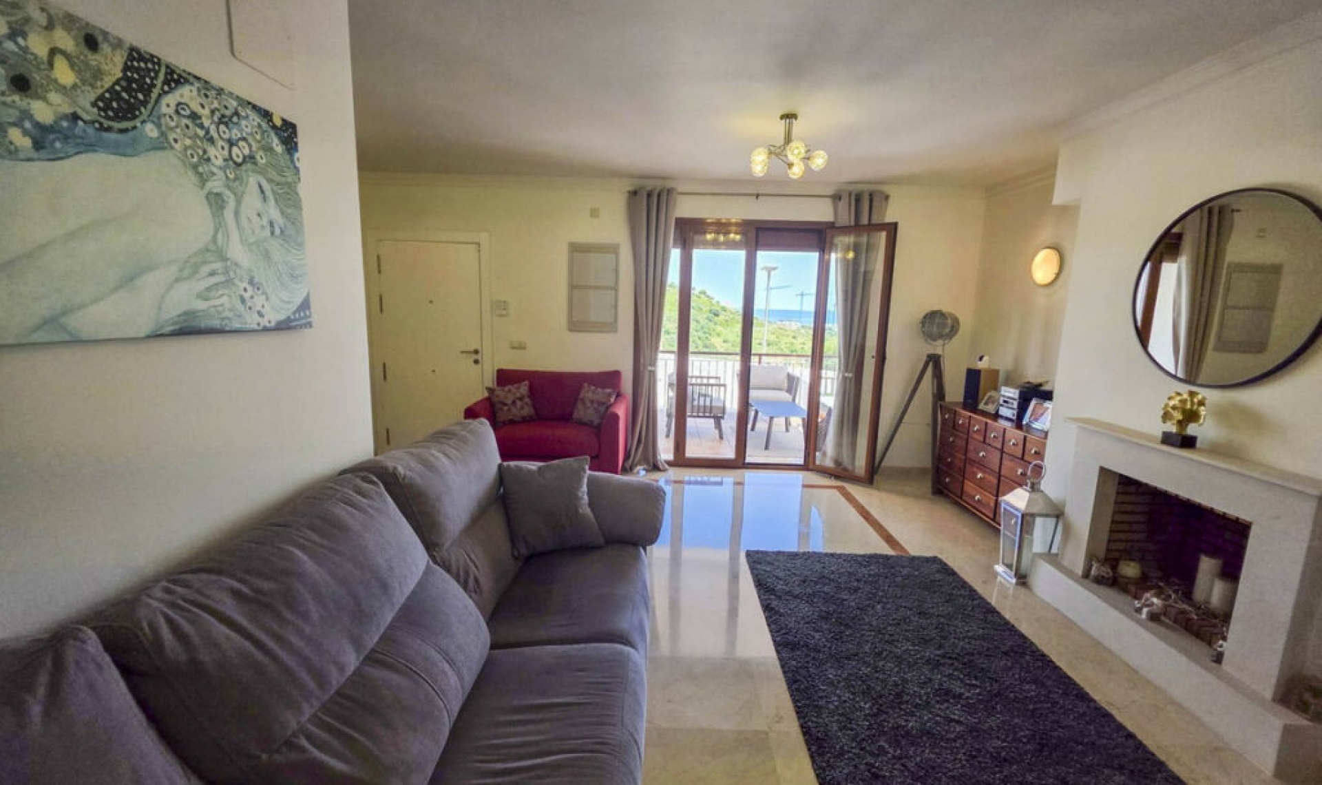 Resale - House -
Casares Playa