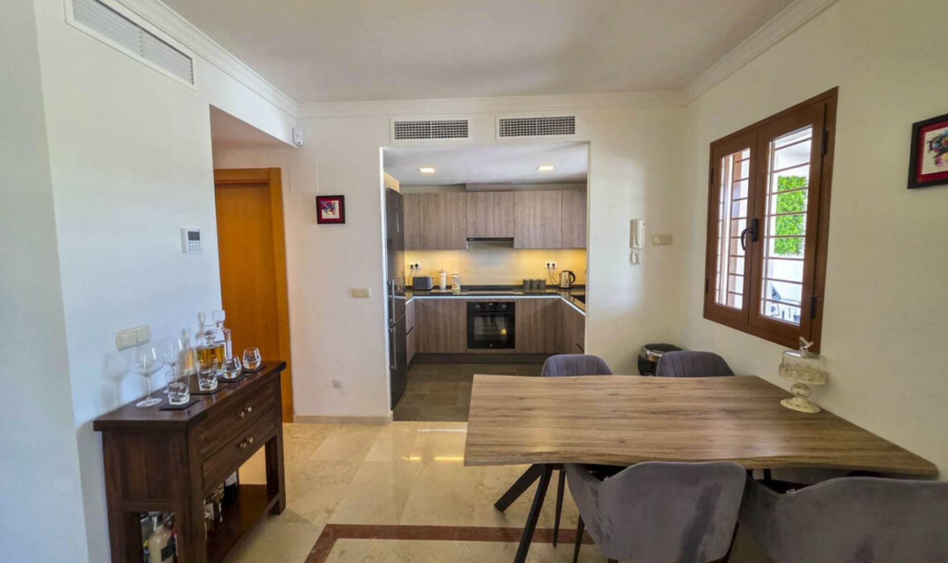 Resale - House -
Casares Playa