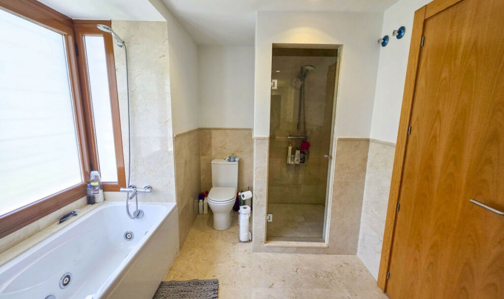 Resale - House -
Casares Playa