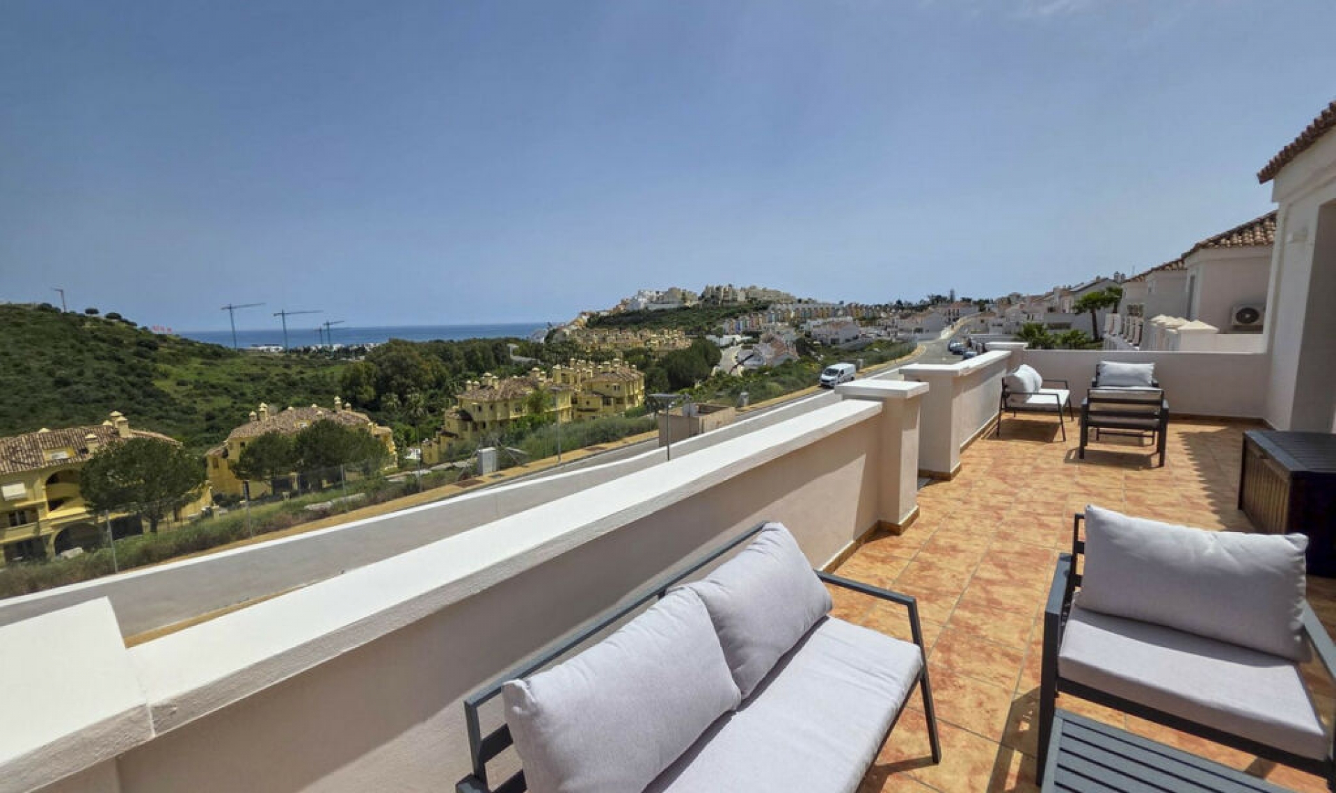 Resale - House -
Casares Playa