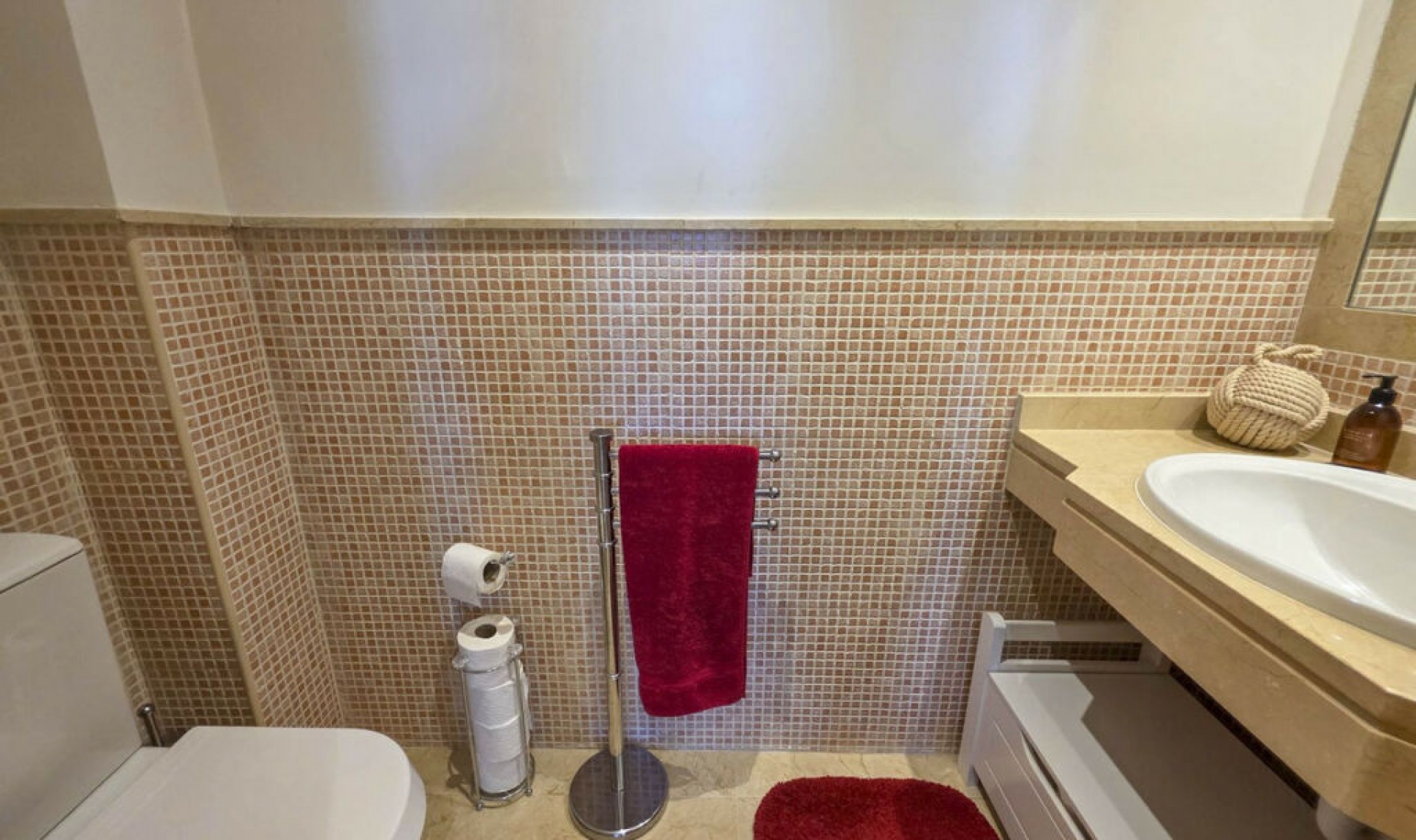 Resale - House -
Casares Playa