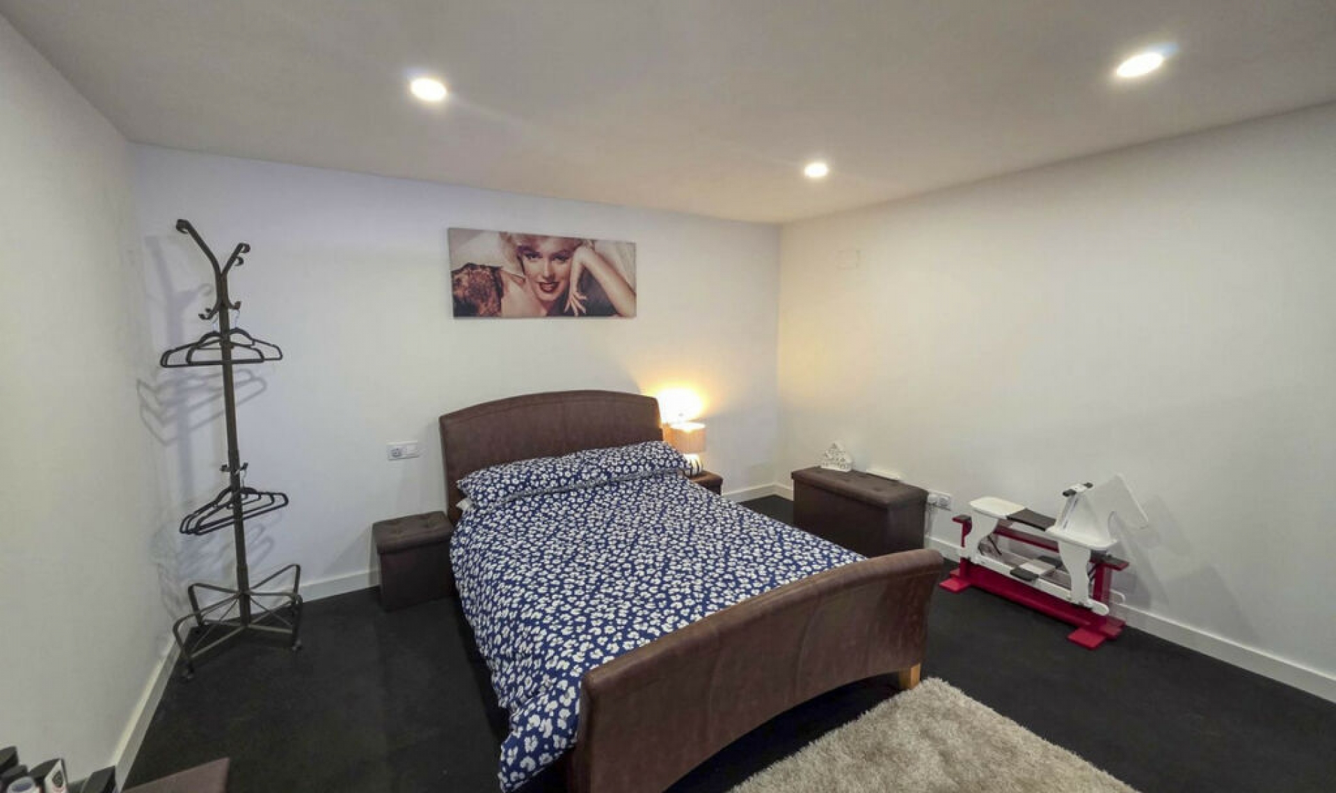 Resale - House -
Casares Playa