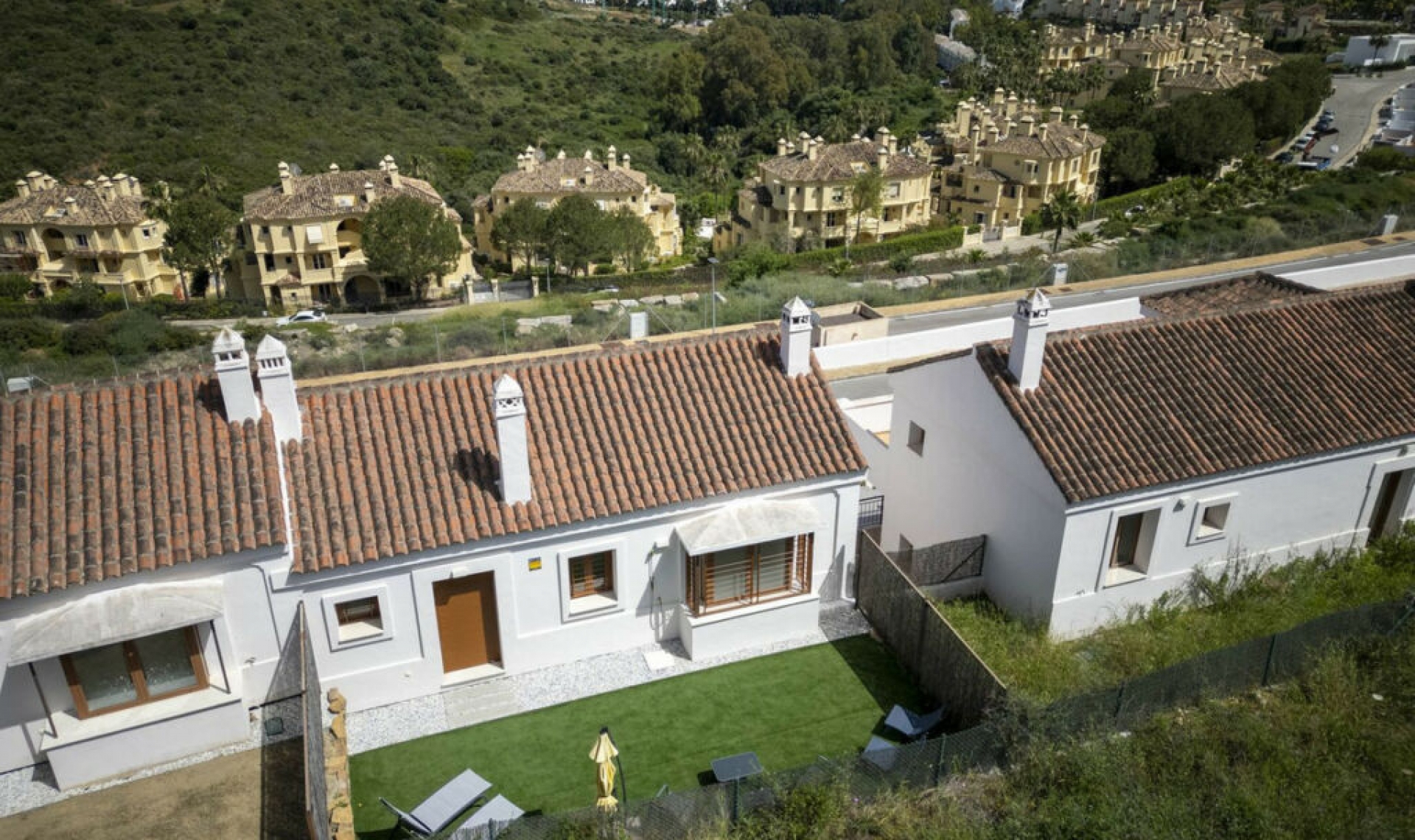 Resale - House -
Casares Playa