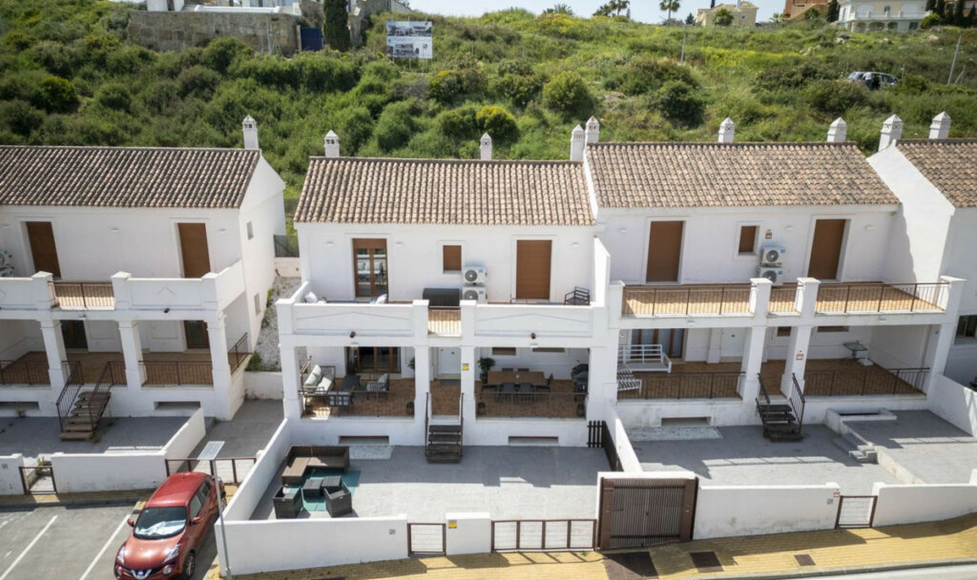 Resale - House -
Casares Playa